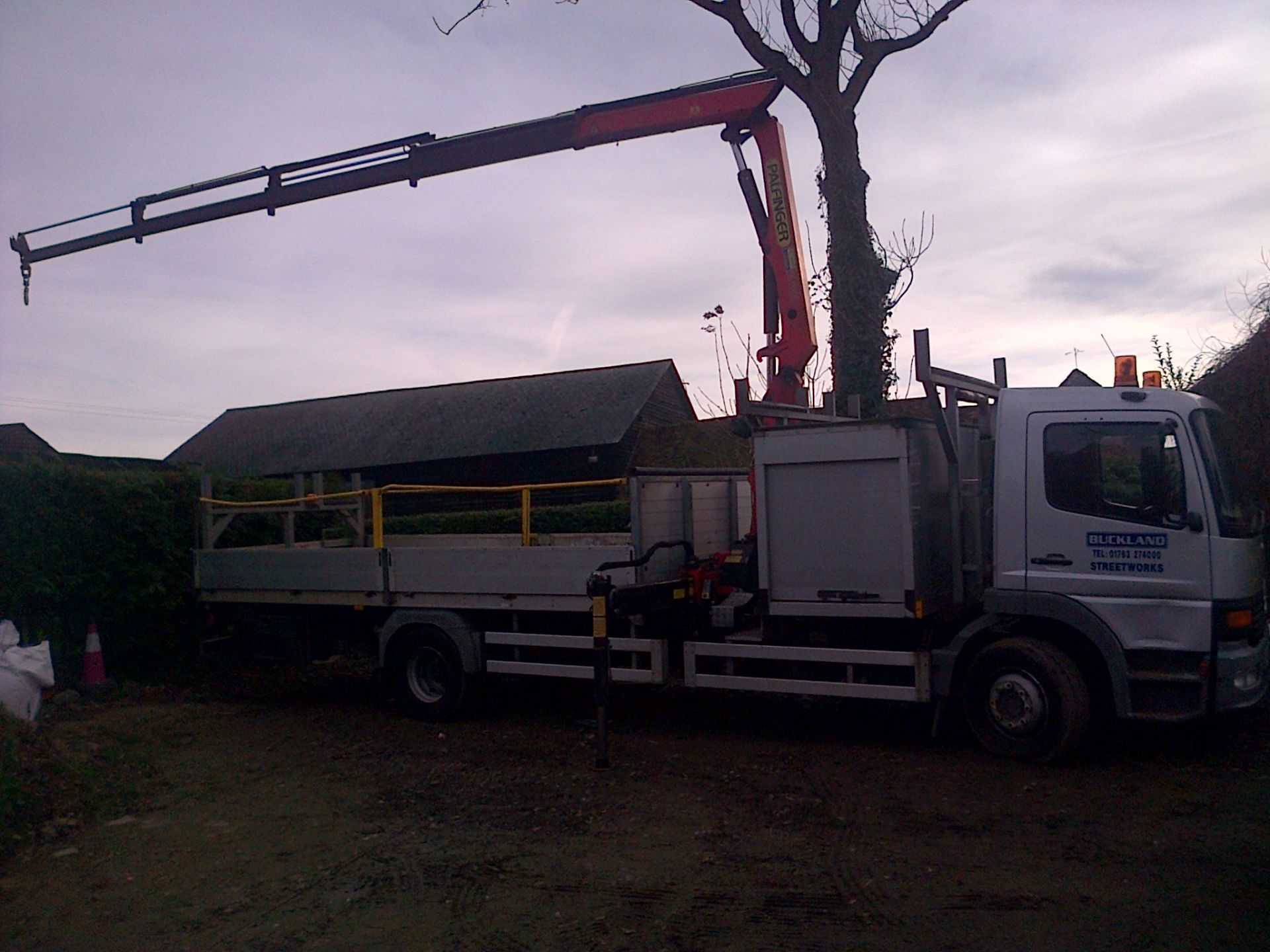 2004 Mercedes Drop Side Lorry With Palfinger Crane. - Image 7 of 14