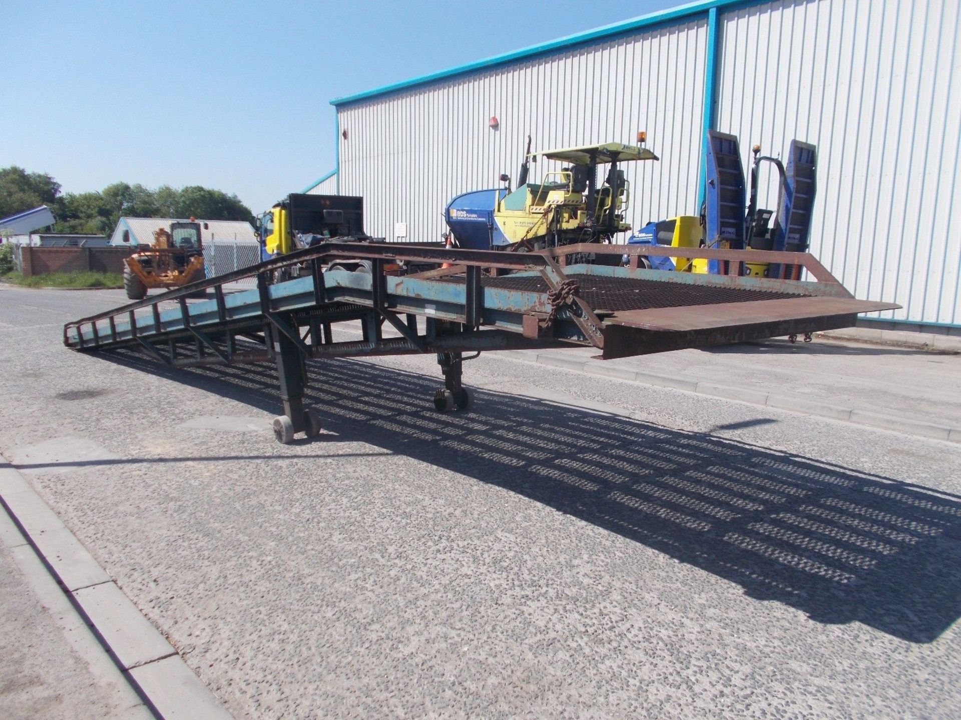 LOT WITHDRAWN loading ramp container ramps dock forklift yard mobile - Image 4 of 7