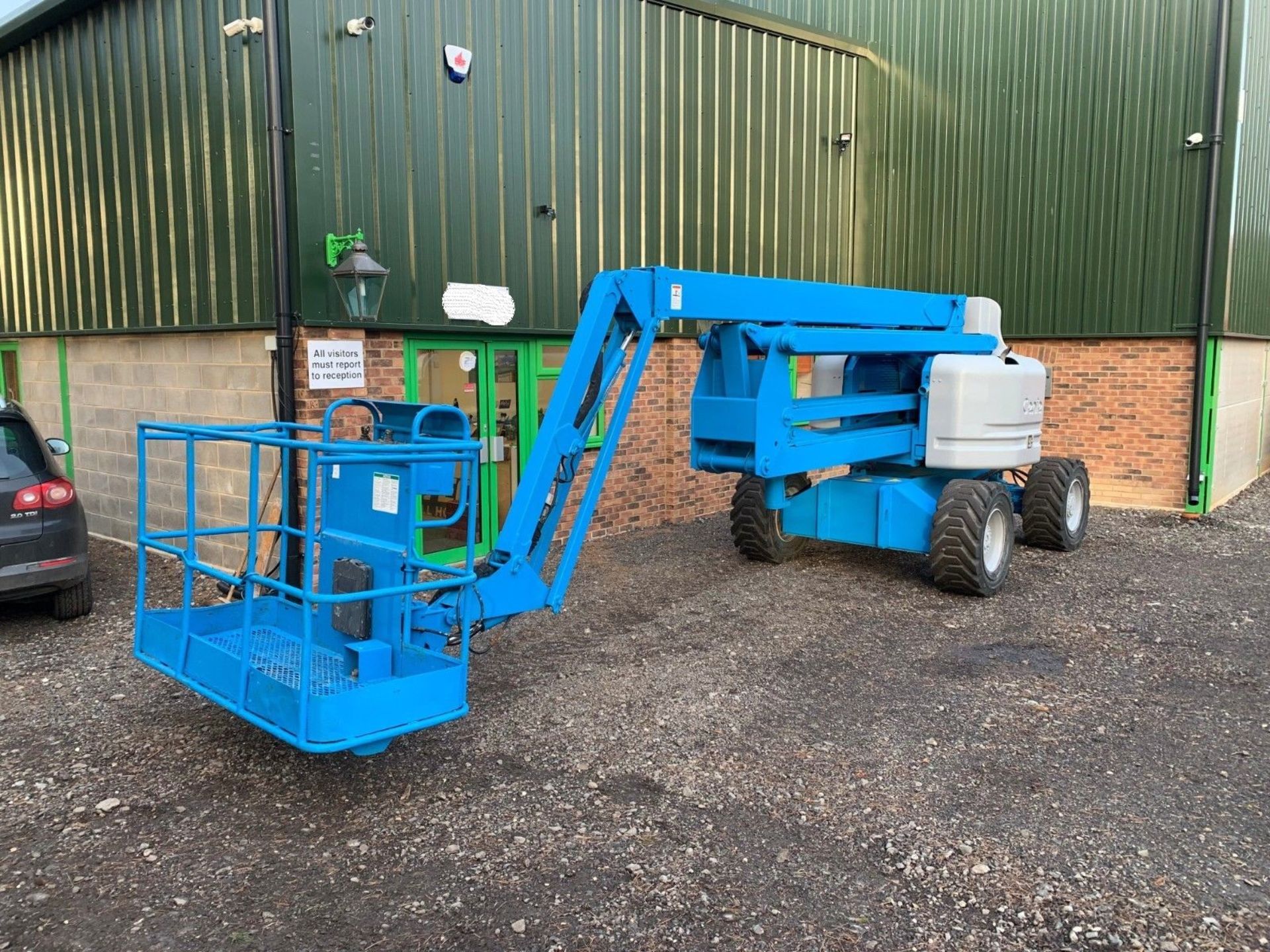 Platform Cherry Picker. Genie Z60/34. 4x4 Diesel Boom Lift Access.