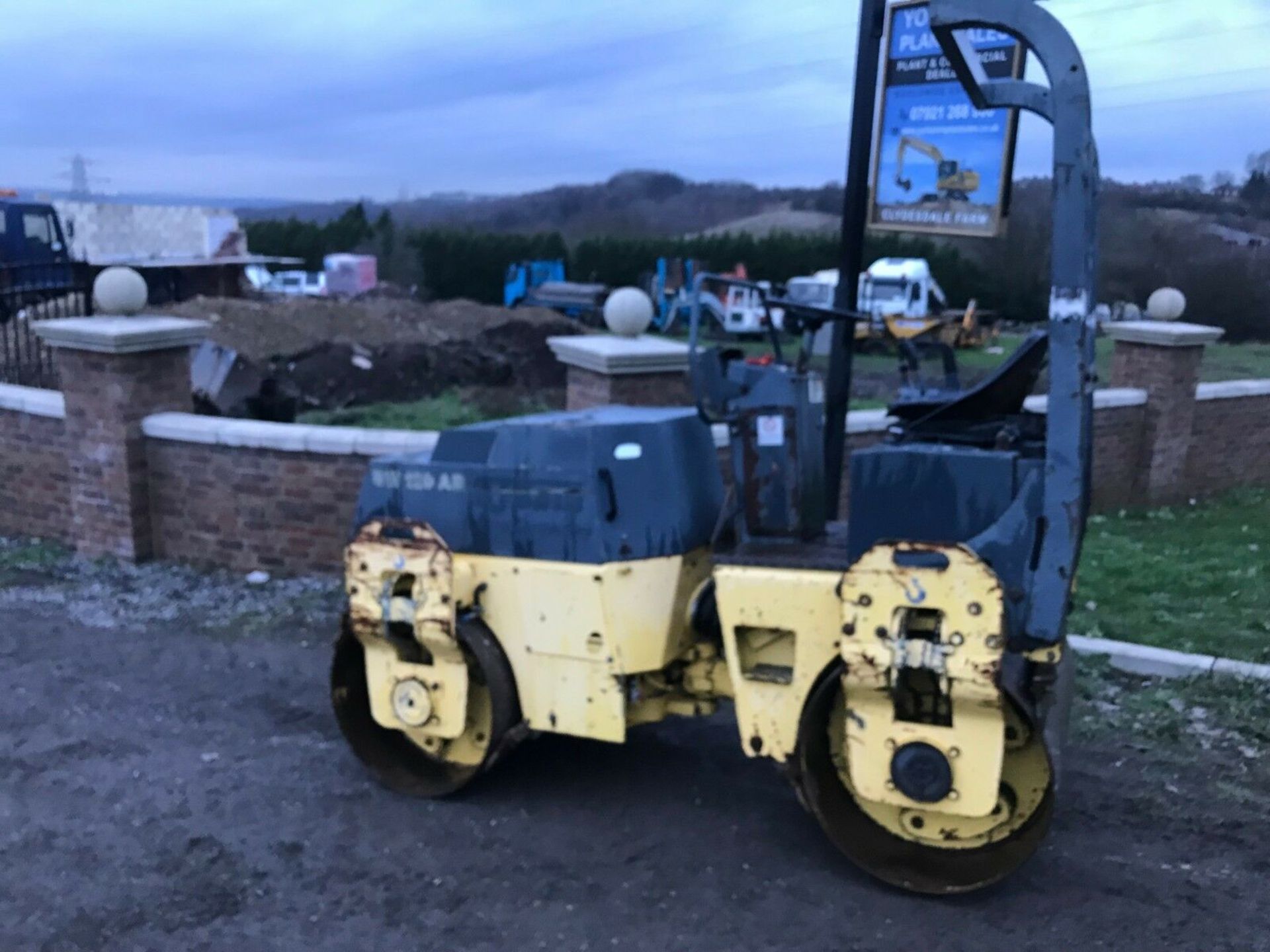 BOMAG 120 TWIN DRUM VIBRATING BENFORD TEREX JCB DIGGER / EXCAVATOR - Image 3 of 8