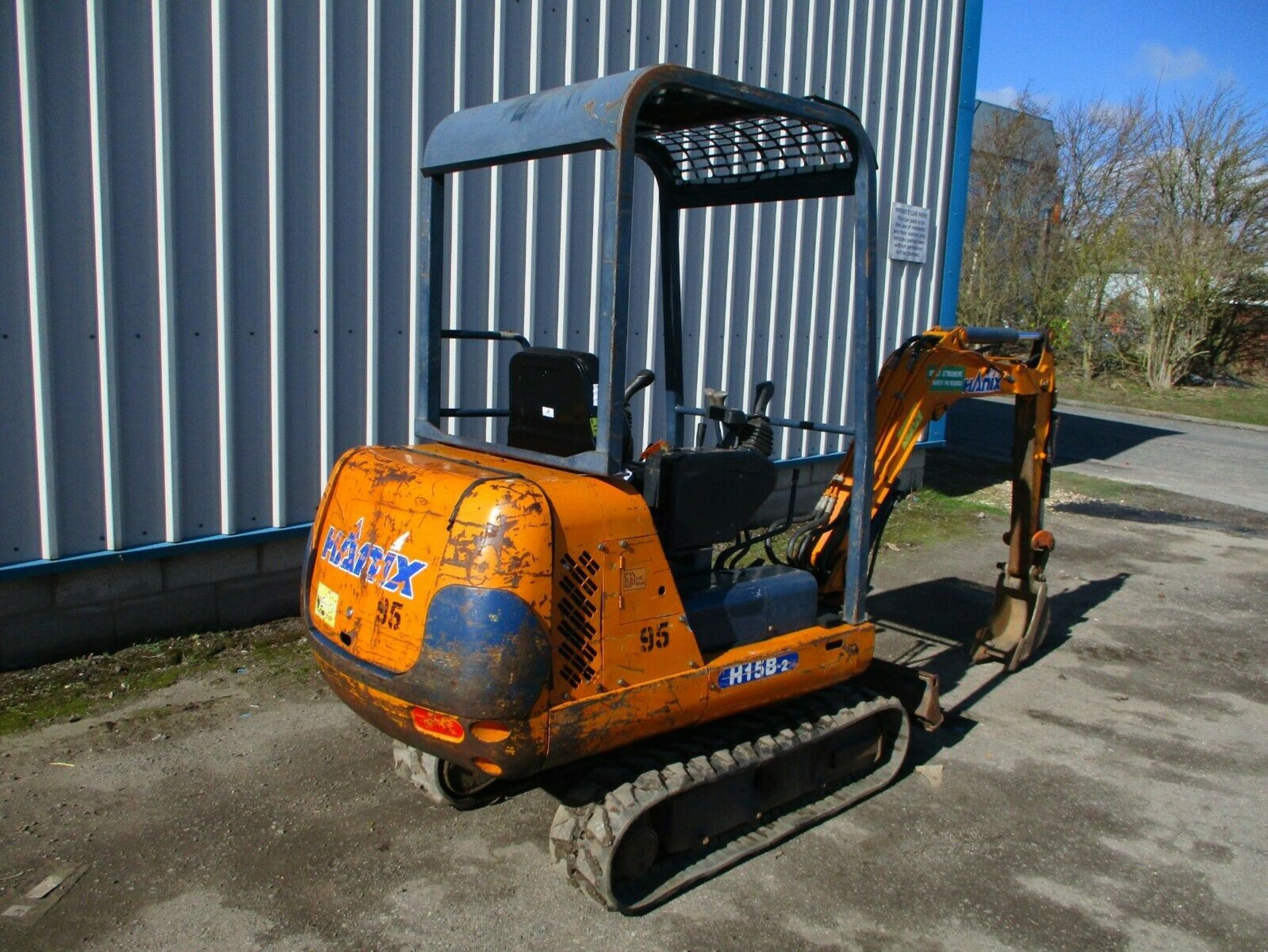 2006 Hanix H15B-2 Mini digger excavator 2 speed tracking - Image 3 of 9