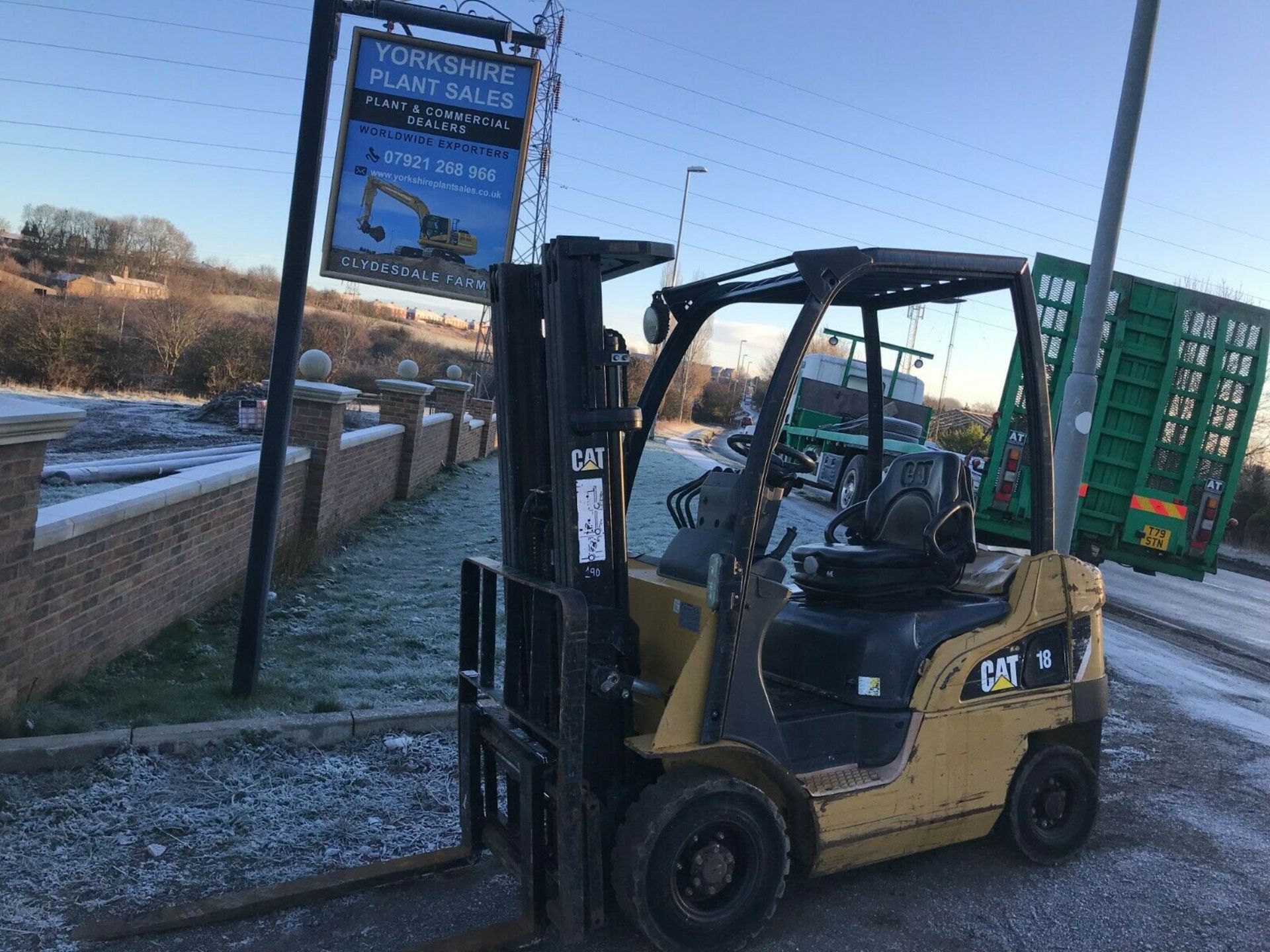 CATERPILLAR DIESEL FORKLIFT / STACKER, YEAR 2011