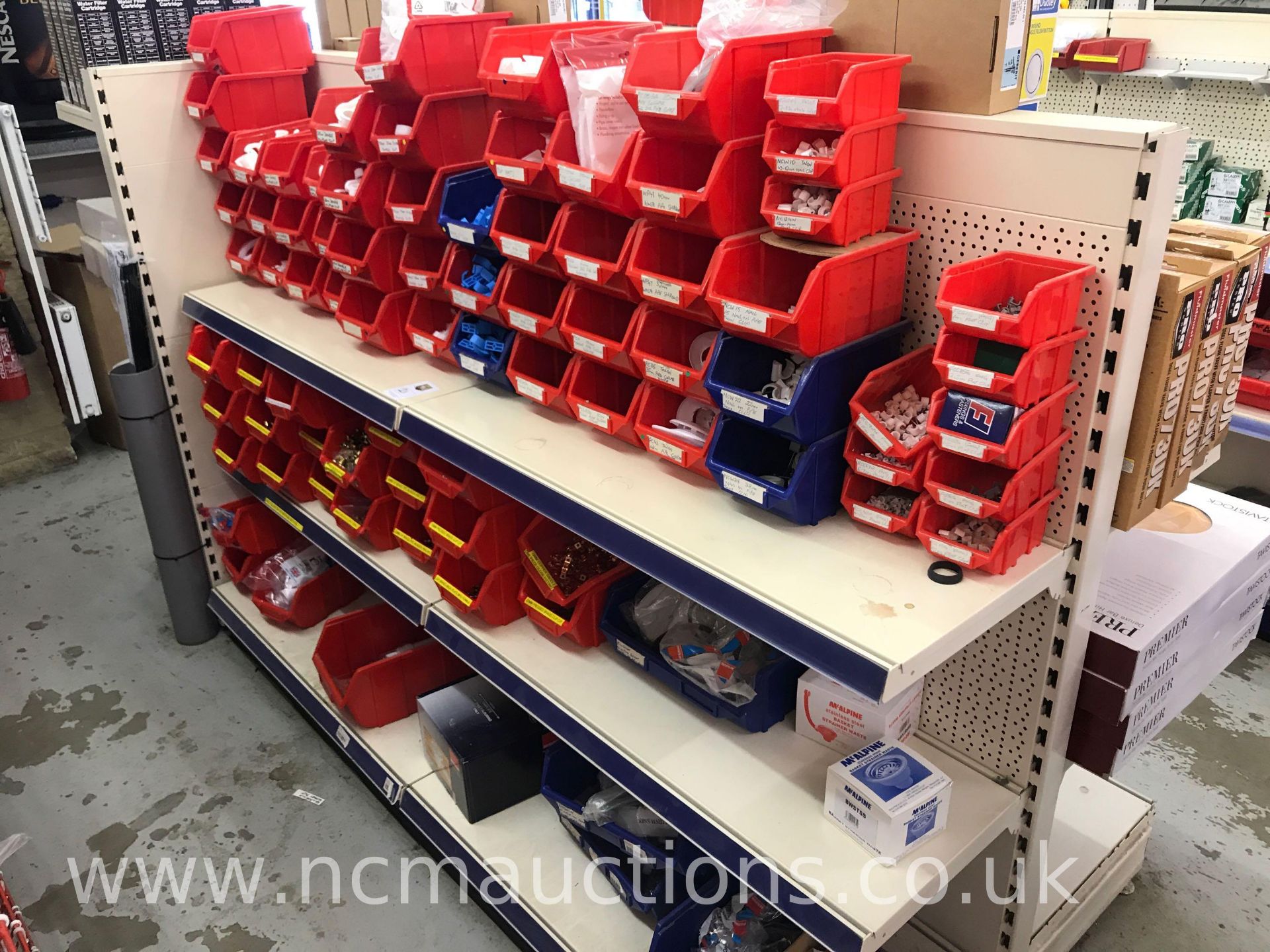 Double sided display rack with plumbing products - Image 4 of 12