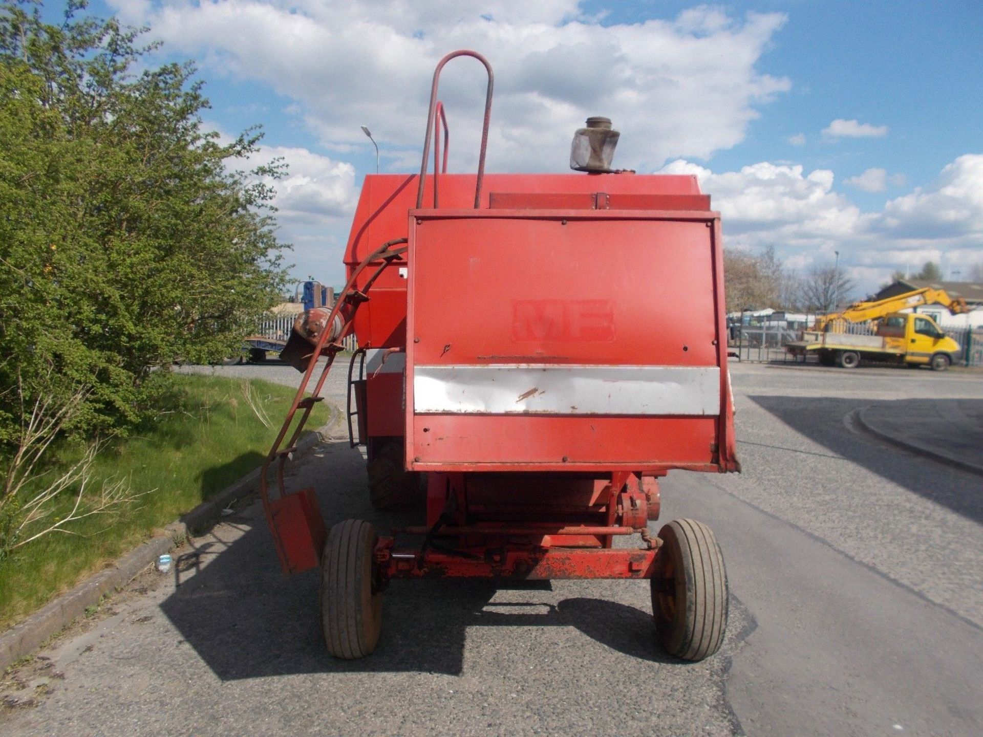 Massey Ferguson 307 Combine Harvester Tractor - Image 8 of 12