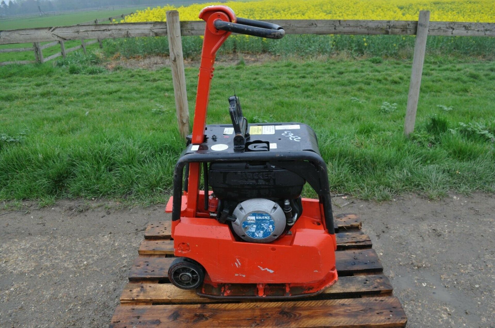 Wacker DPU 2550 H Plate Compactor