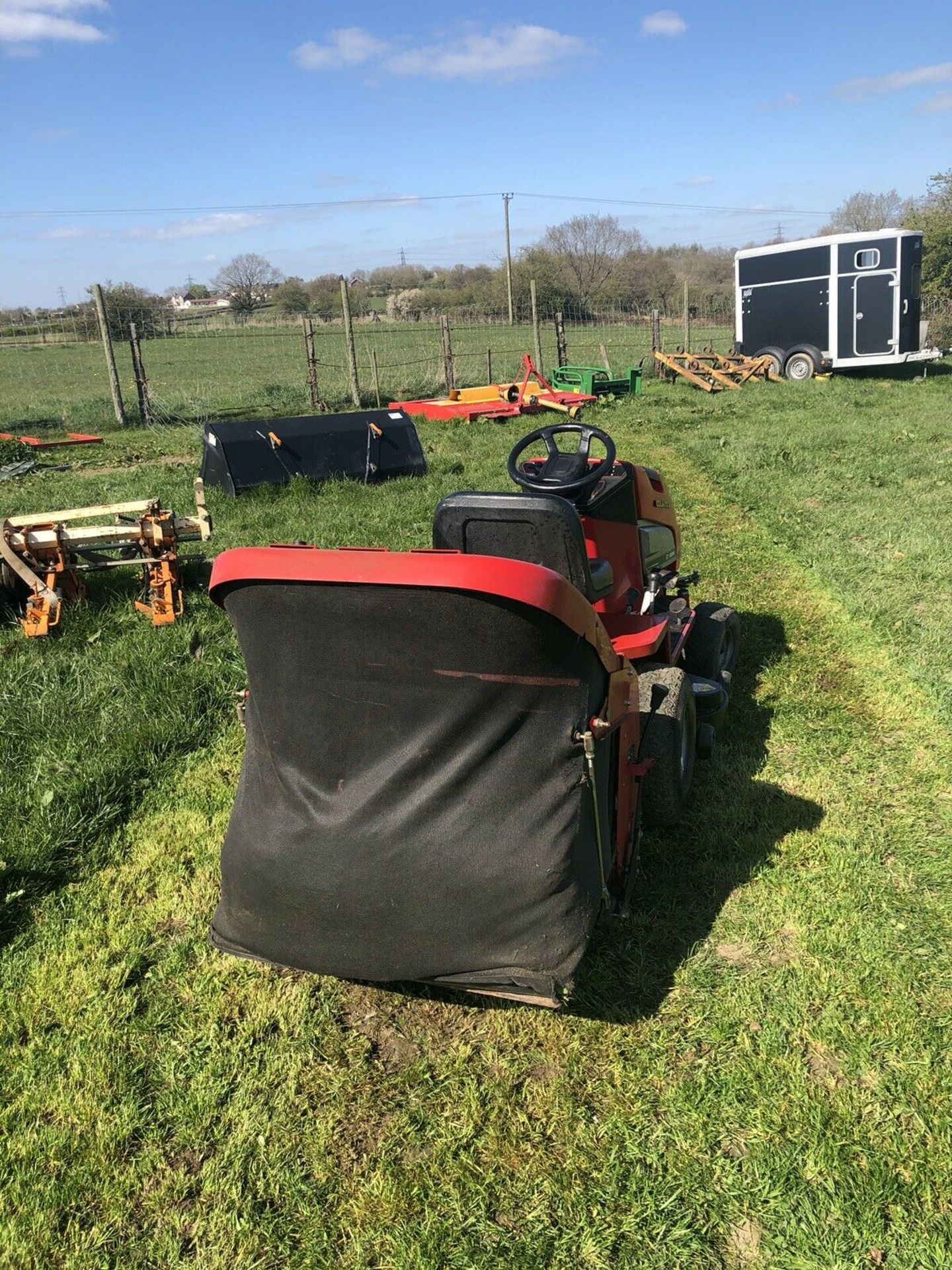 LOT WITHDRAWN Countax C800H Ride On Lawn Mower - Image 3 of 8