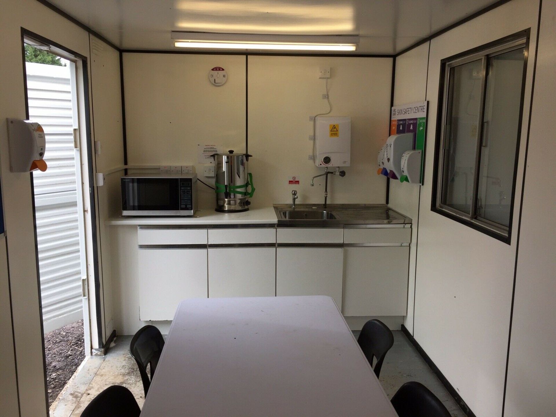 Office Portable Site Cabin Welfare Unit With Toilet Generator 20ft - Image 7 of 8