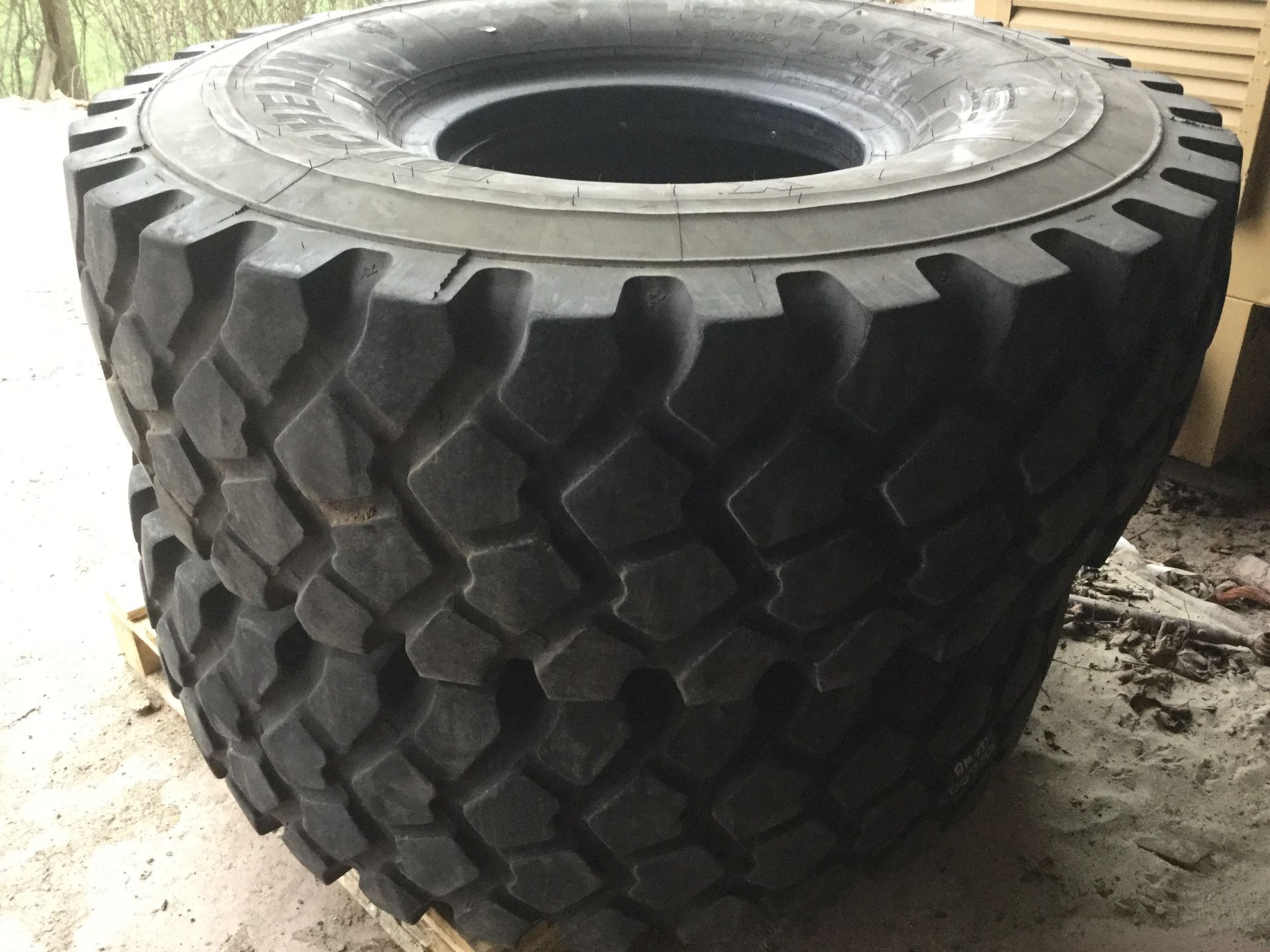 2 x 16.00r20 Tyres