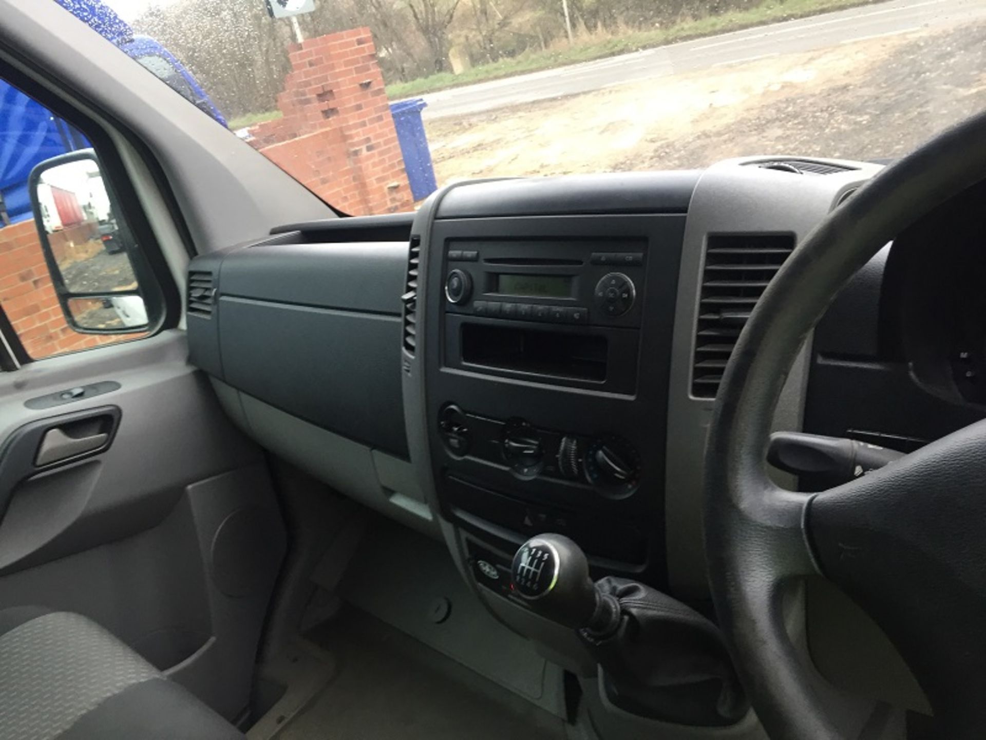 Volkswagen Crafter TDI - Image 14 of 16