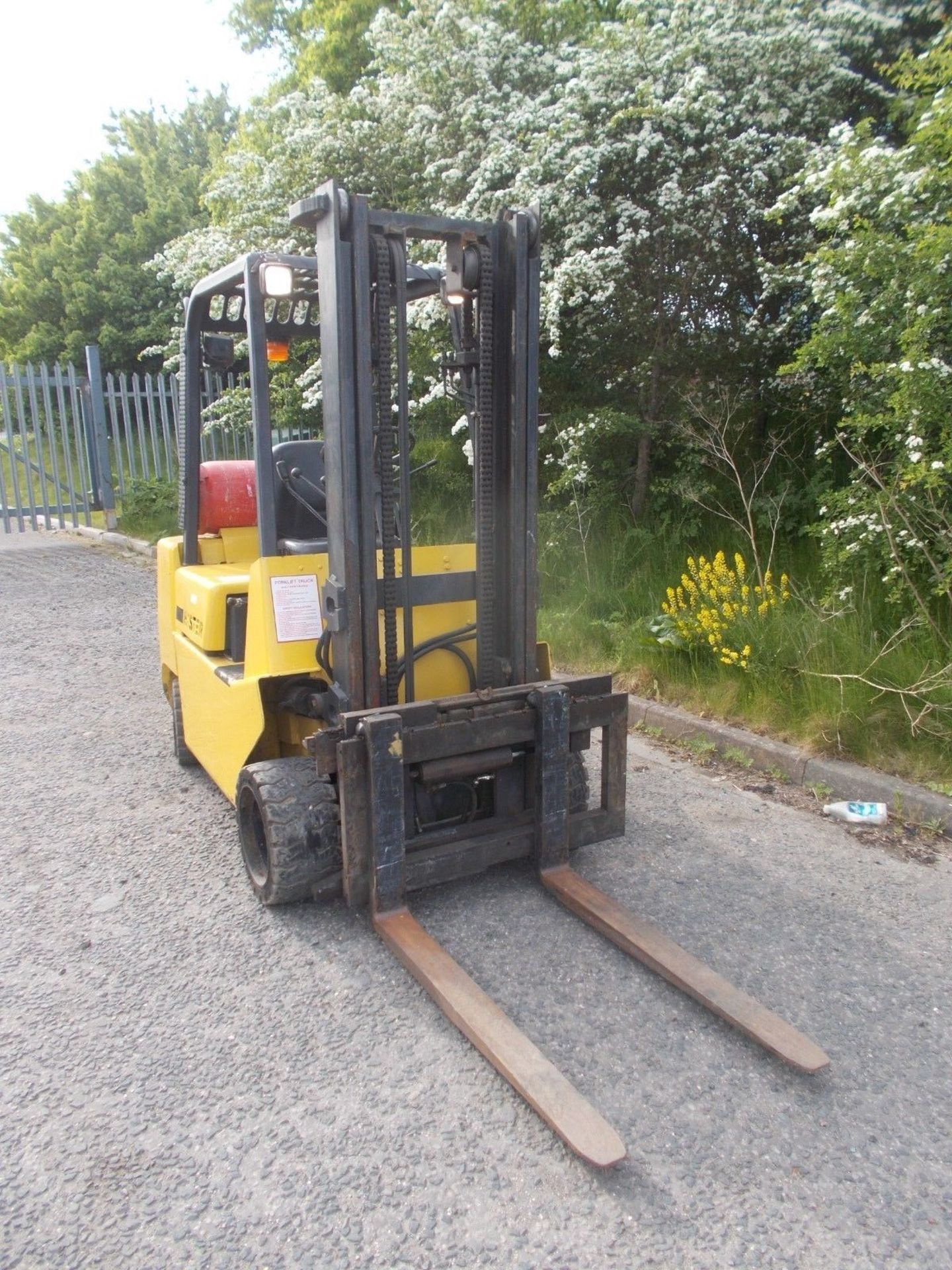 LOT WITHDRAWN Hyster S3.00XL Fork Lift - Image 4 of 10