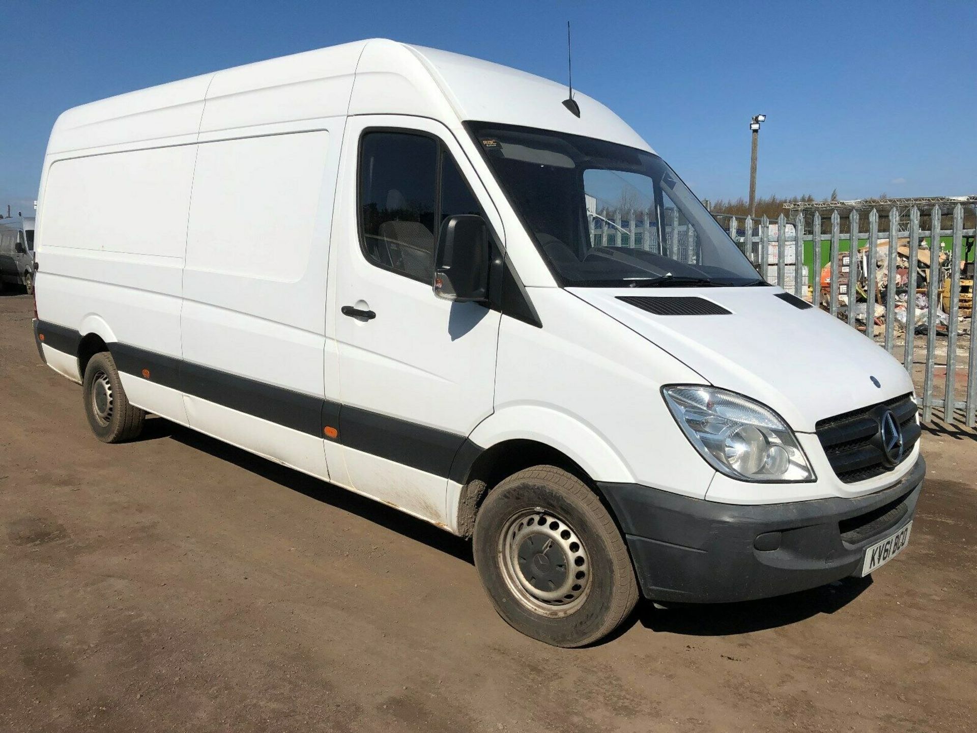 Merdeceds Sprinter 313CDI Long Wheelbase Van - Image 4 of 5