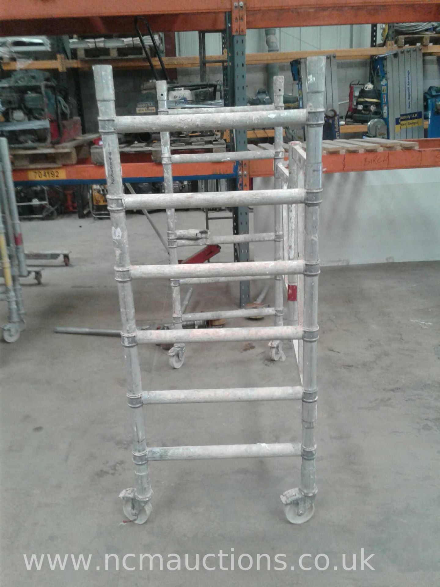 indoor scaffolding 1meter - Image 3 of 4