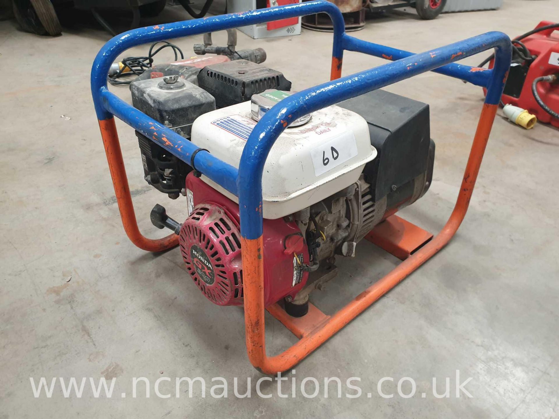 Honda powered 110v petrol generator - Image 2 of 2