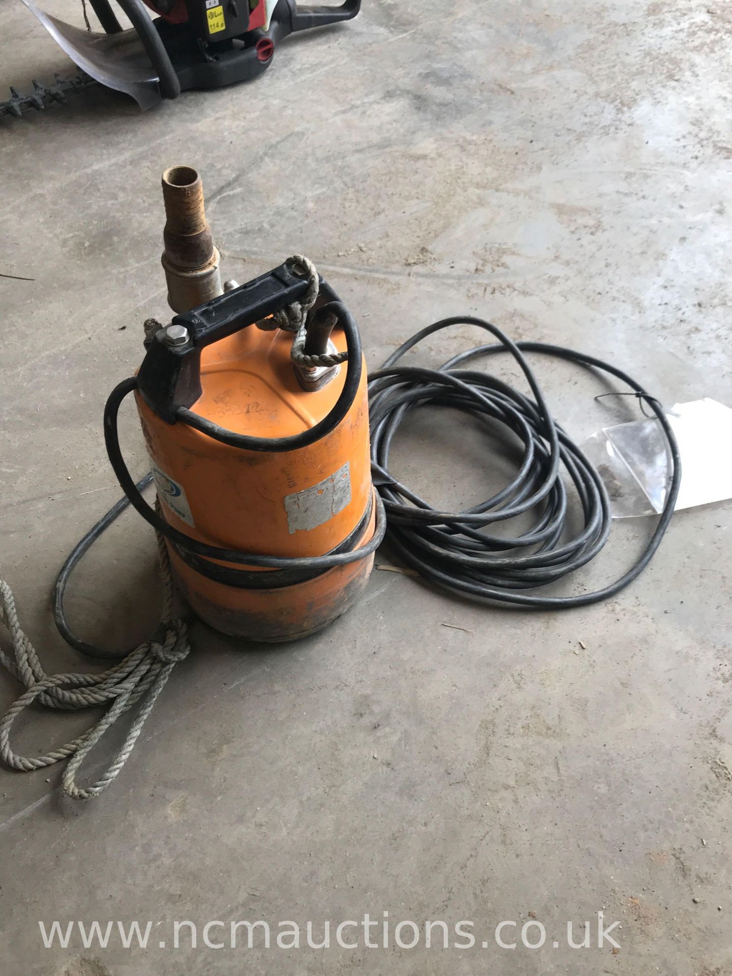 Water sub pump