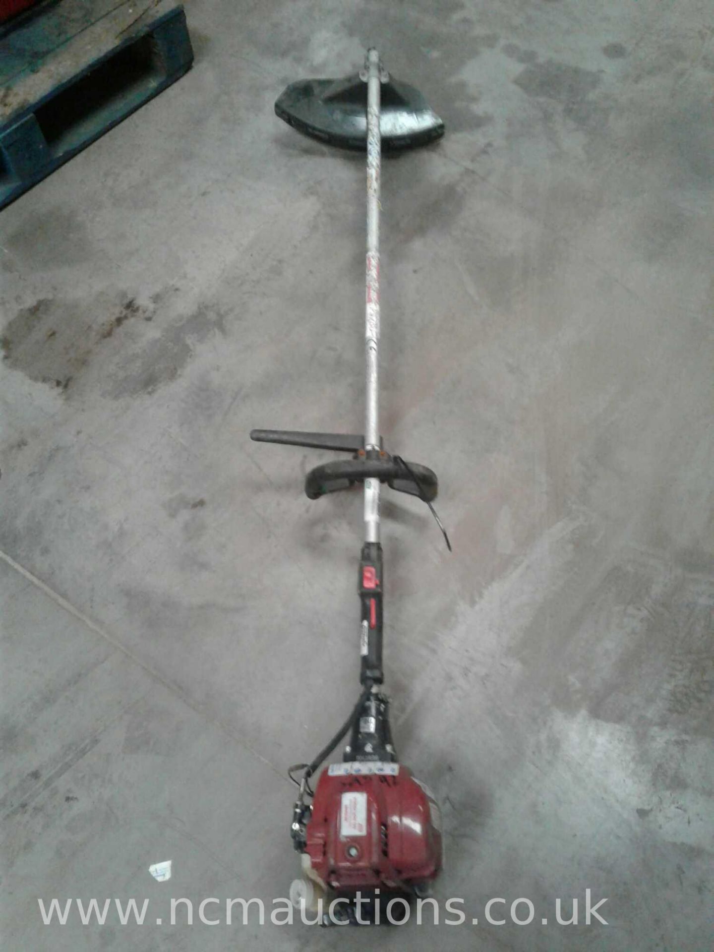 Honda powered brush cutter