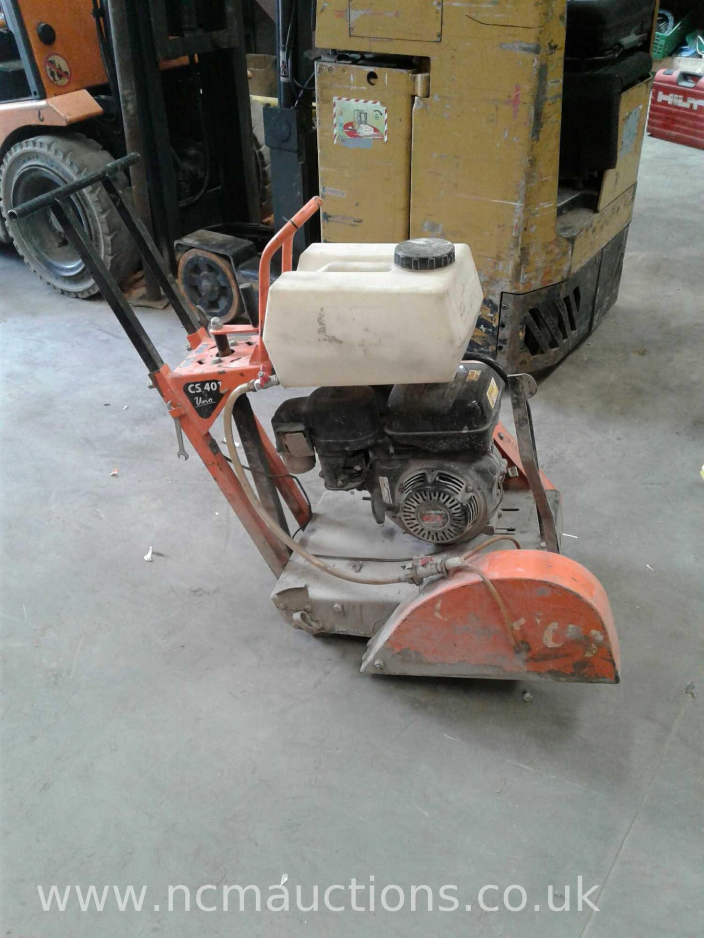 Petrol powered clipper floor saw