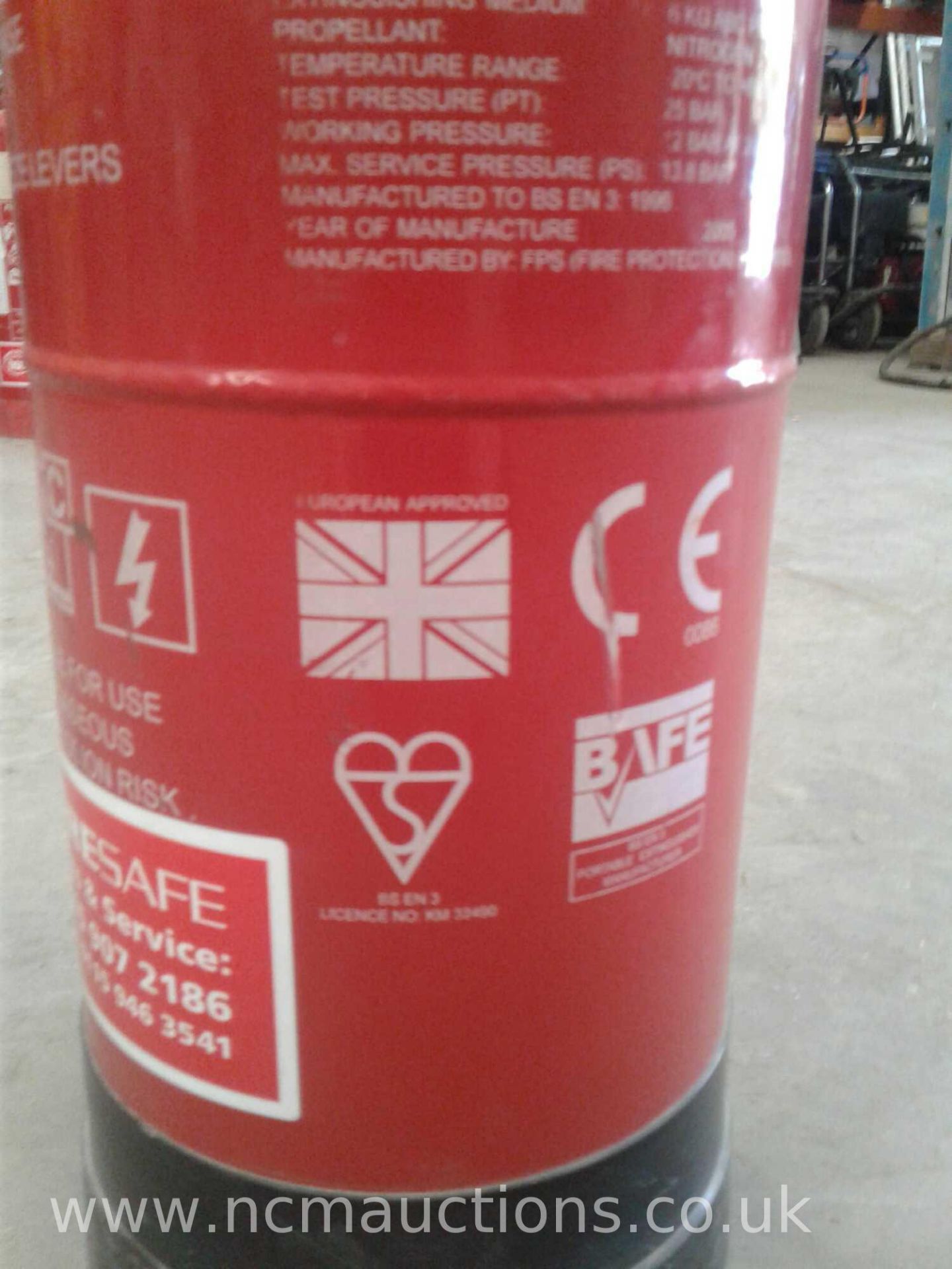 6 kg ABC powder fire extinguisher - Image 2 of 3