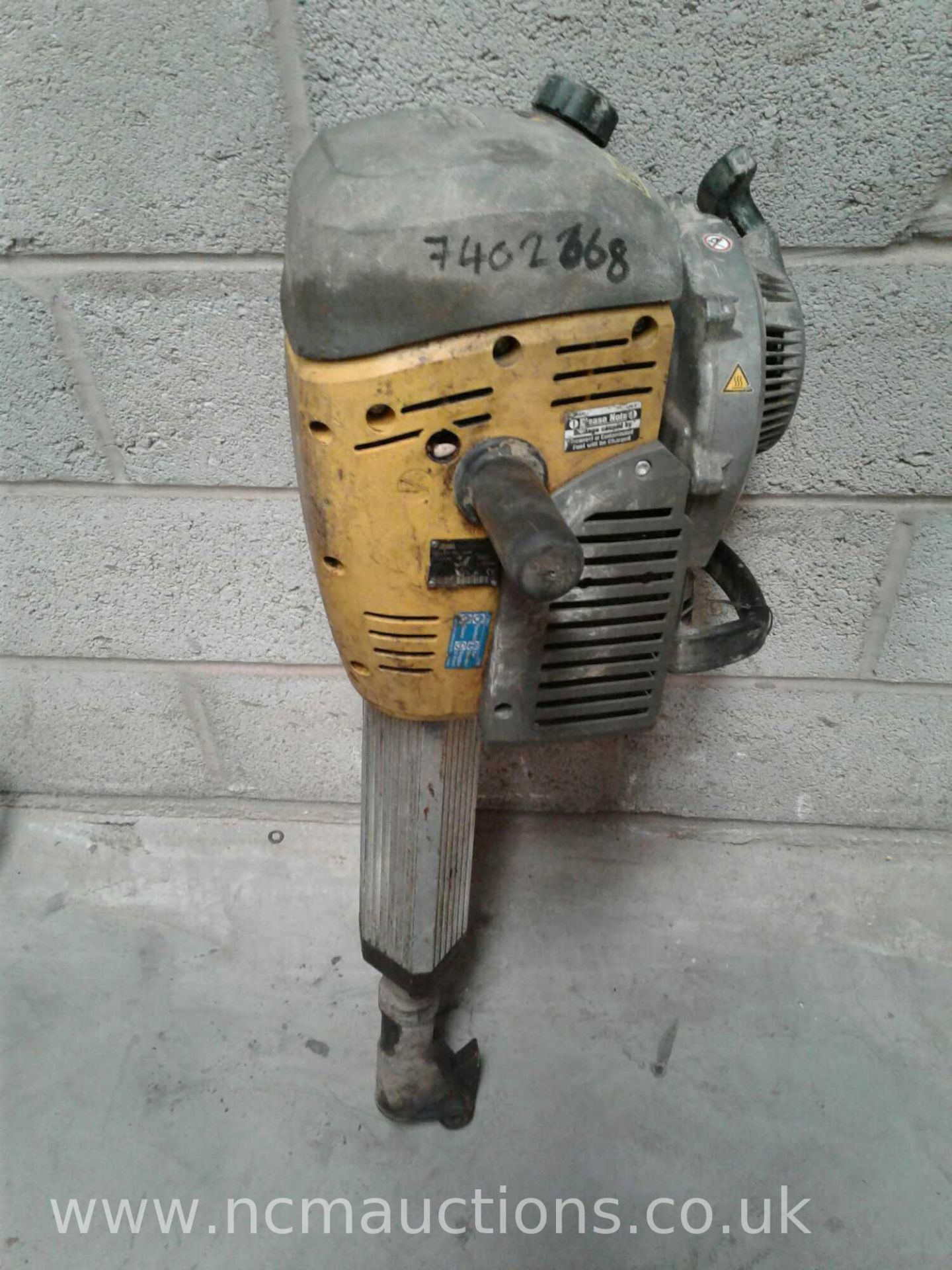 Wacker neuson petrol powered breaker