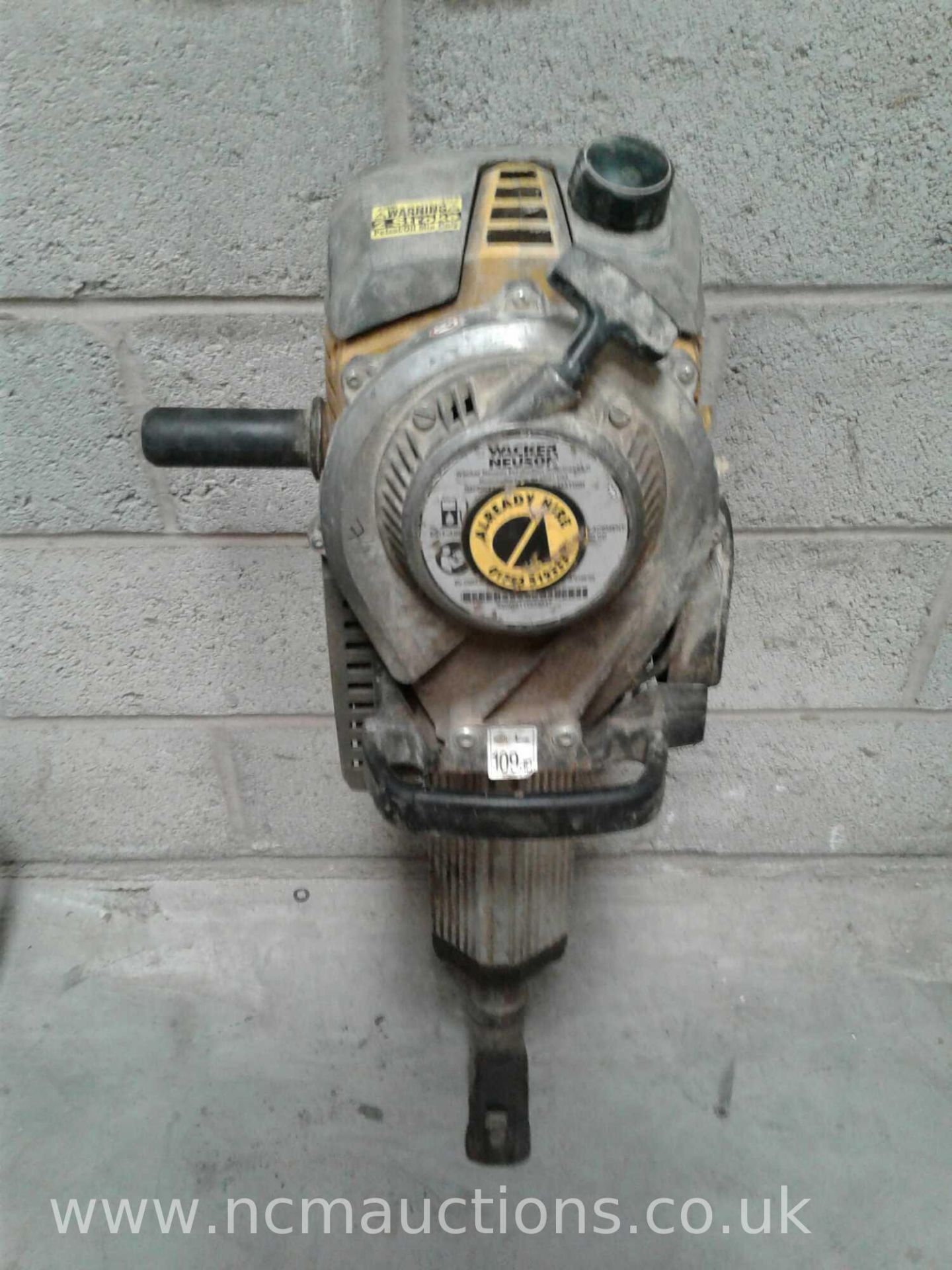 Wacker neuson petrol powered breaker - Image 2 of 3