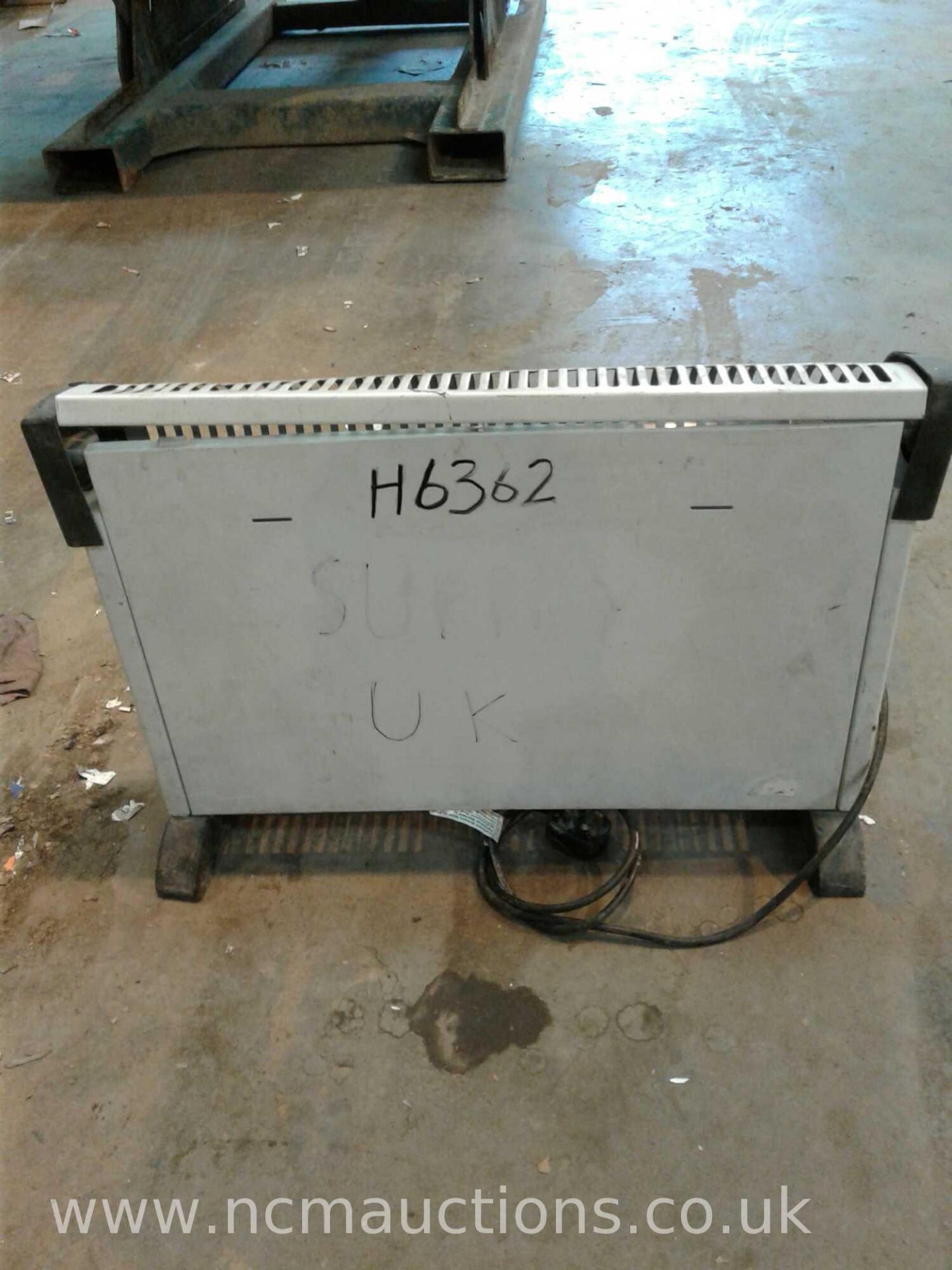 Convector heater - Image 2 of 2