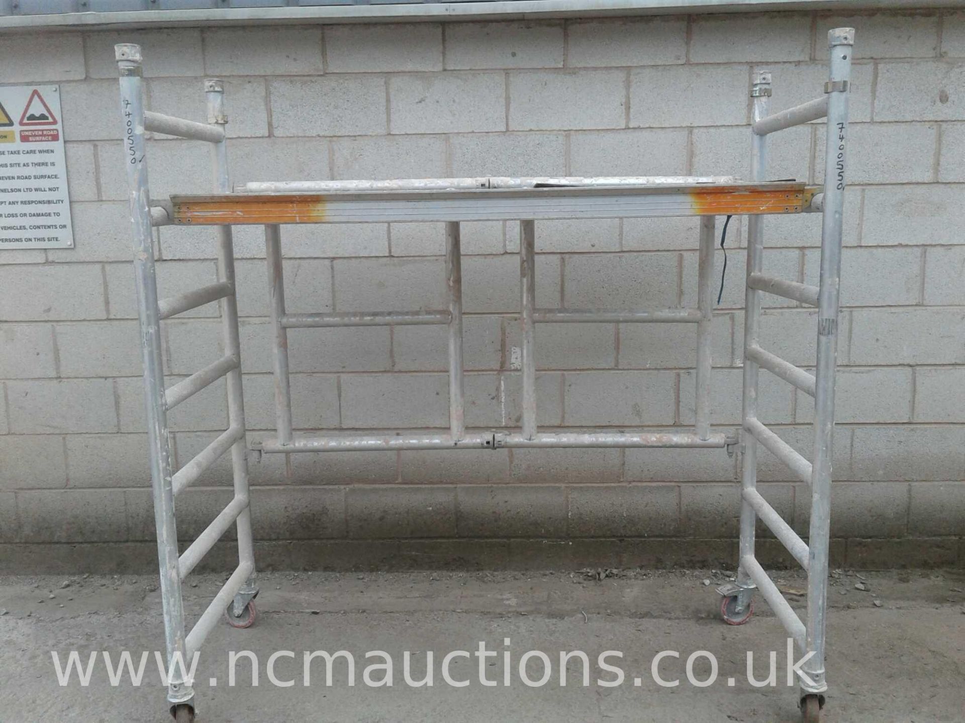 Indoor scaffolding narrow 1 meter