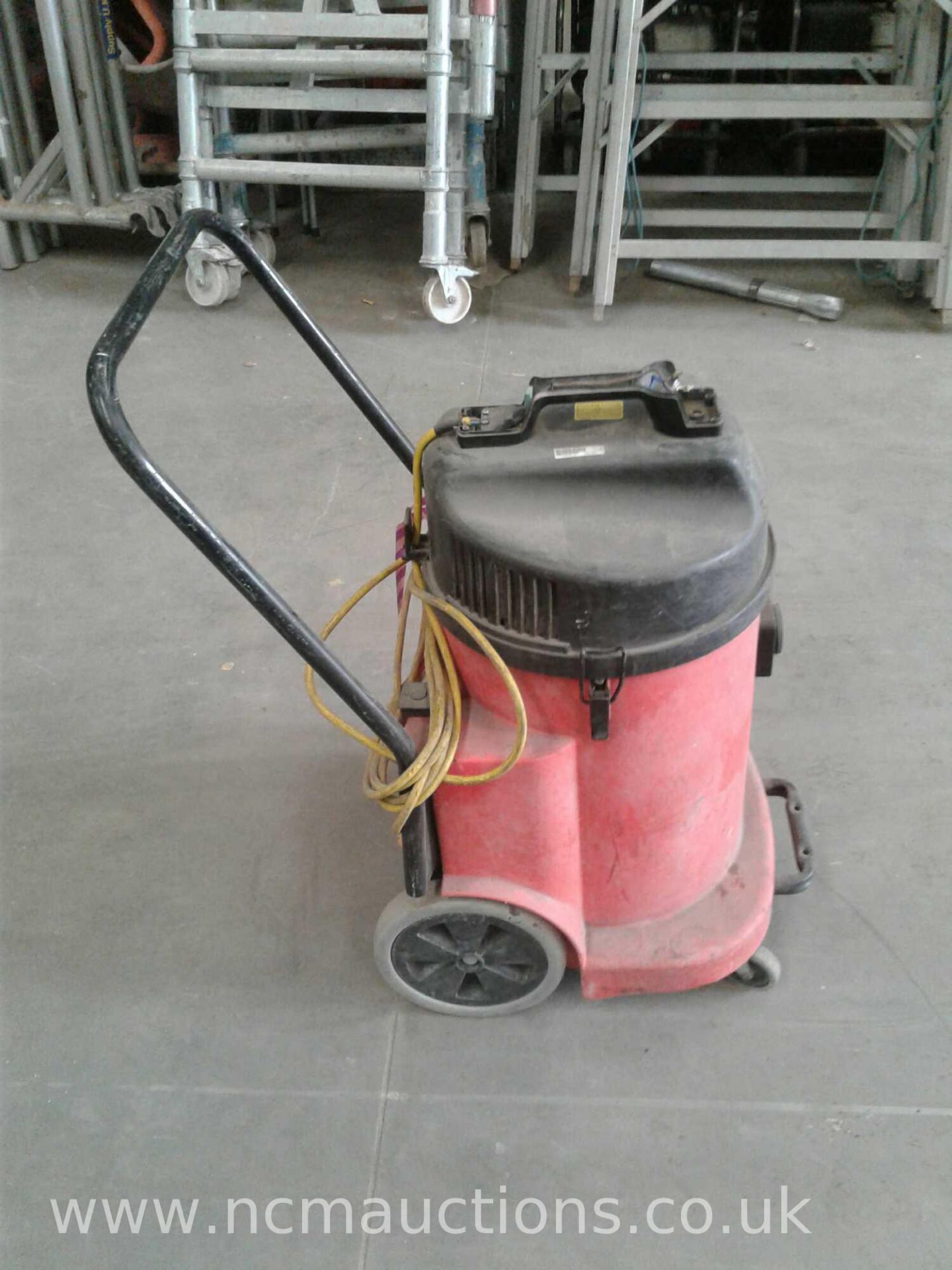 Industrial vacuum cleaner - Image 4 of 4