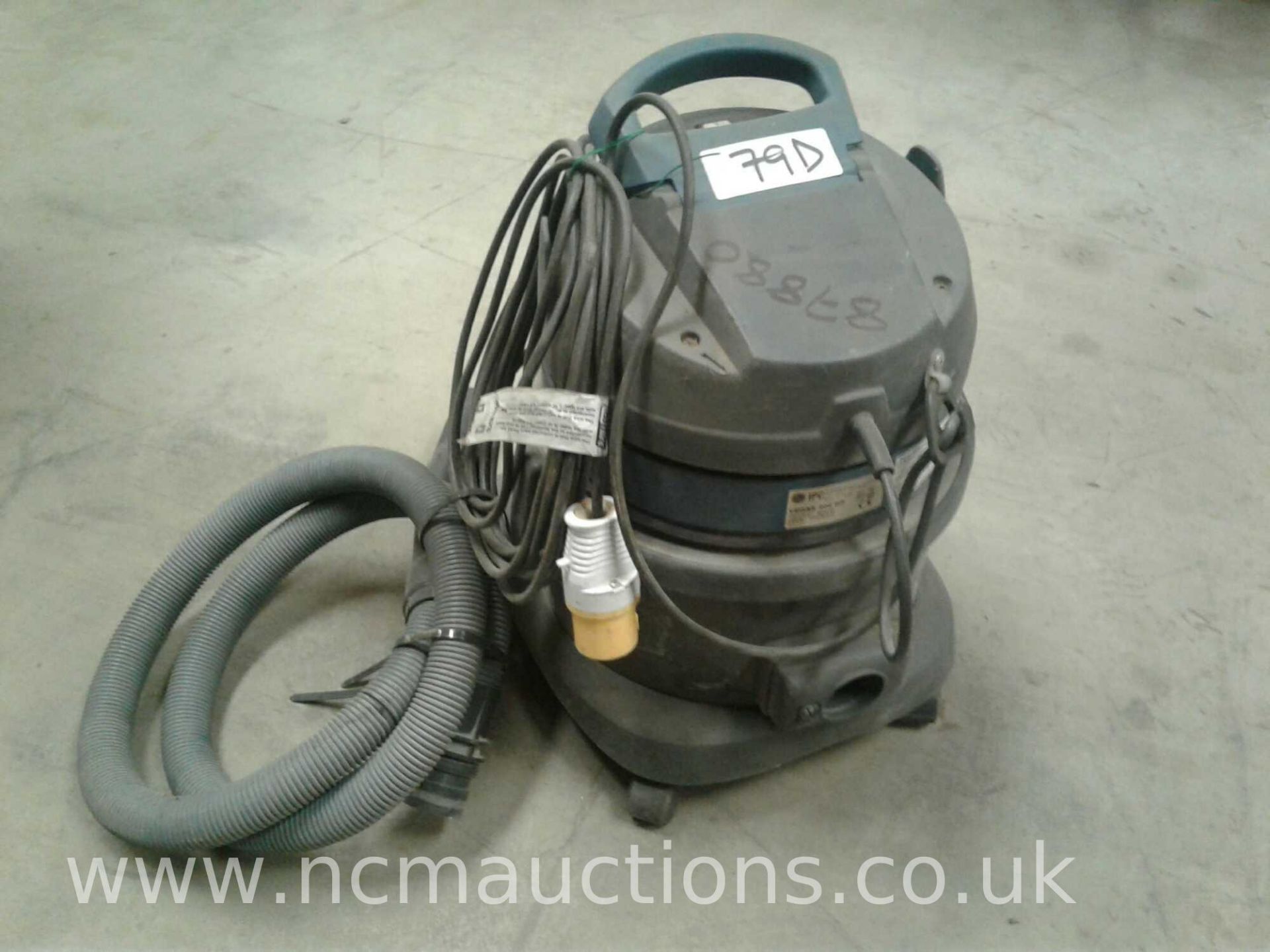 I P C Vegas 202 HP110v hoover