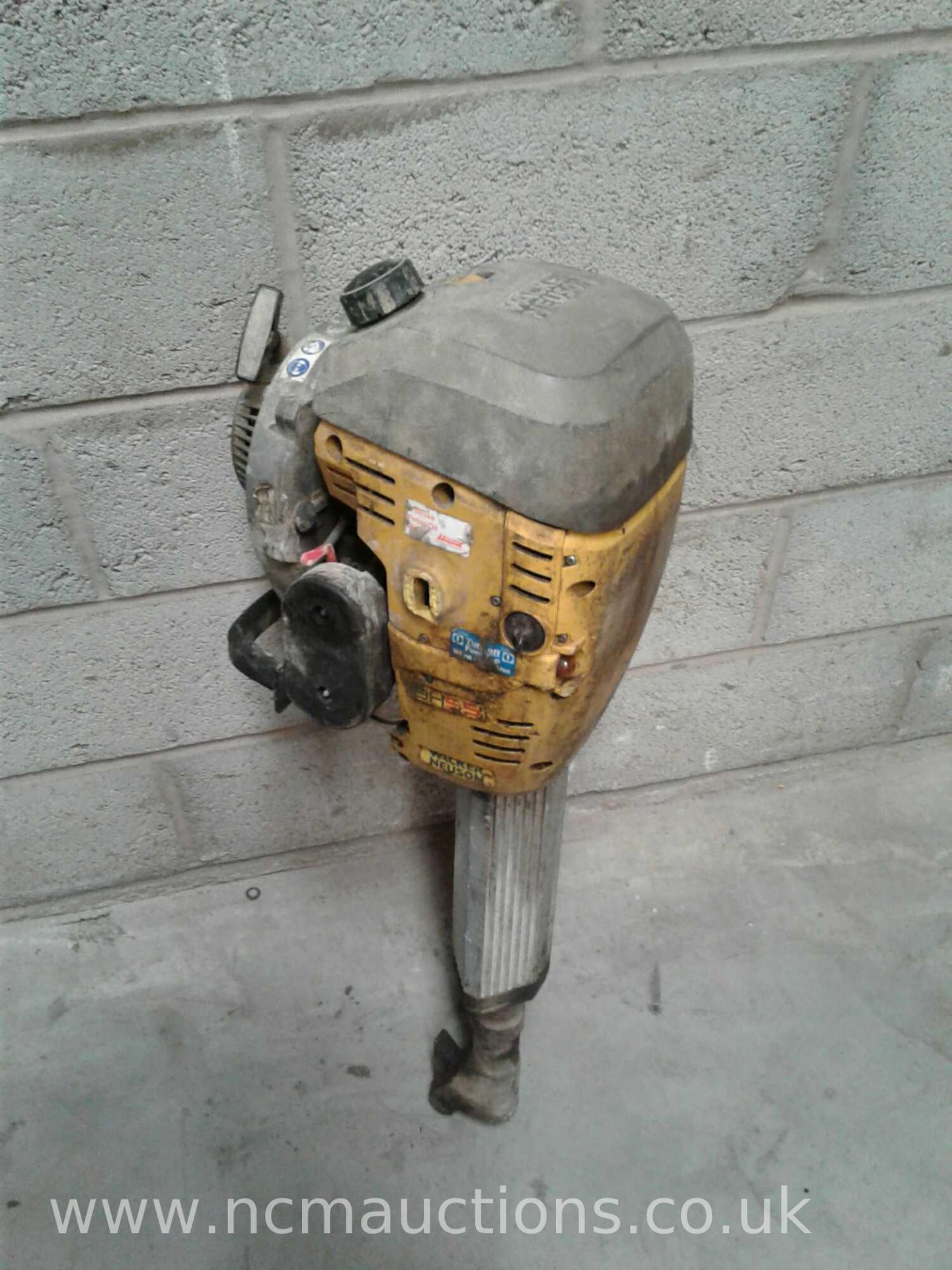 Wacker neuson petrol powered breaker - Image 3 of 3