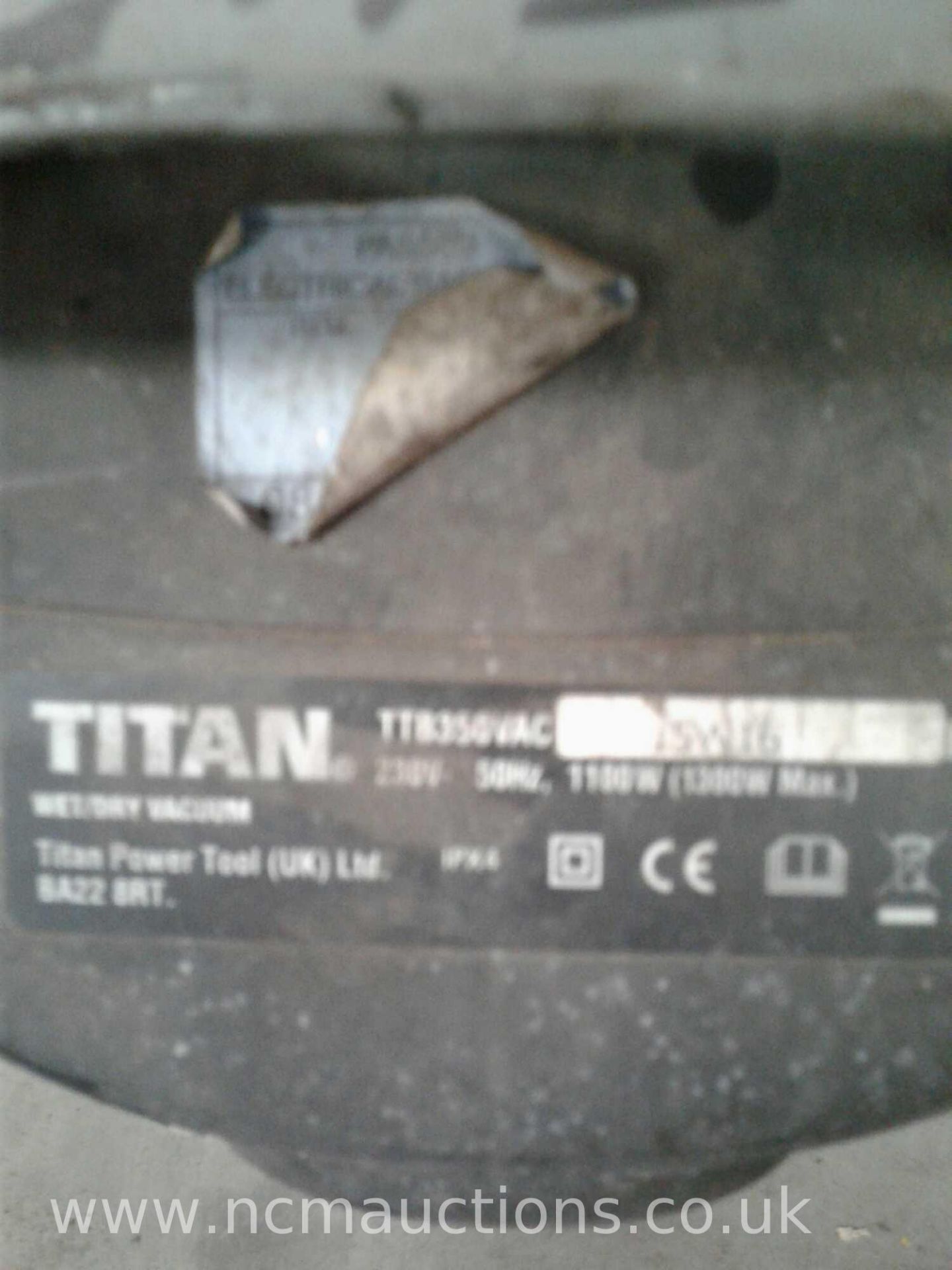 Titan hoover - Image 2 of 2