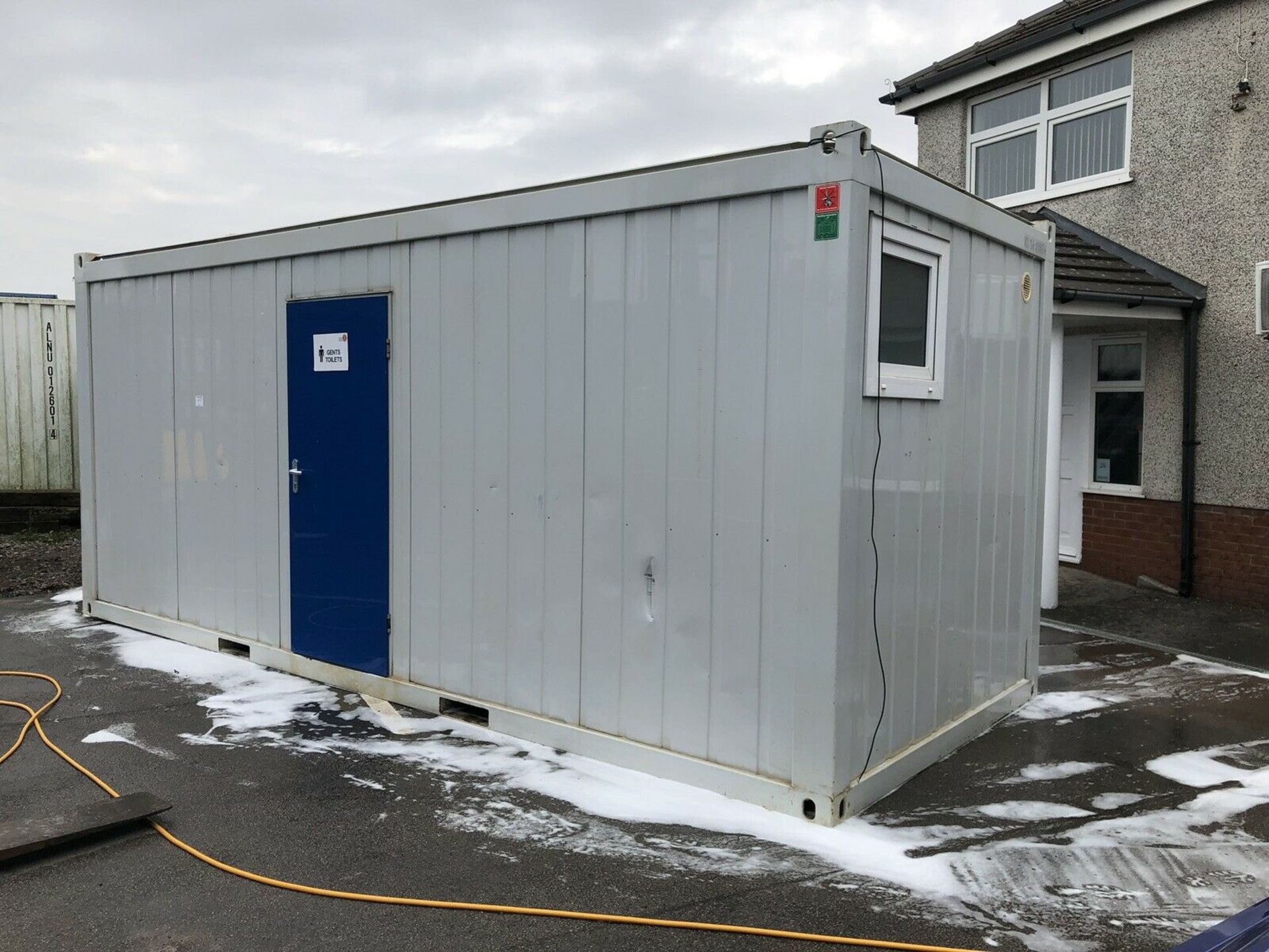 Gents Toilet Block - Image 3 of 10