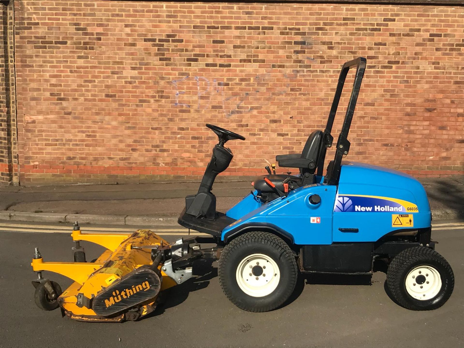 New Holland G6035 Front Deck Mower - Image 4 of 10