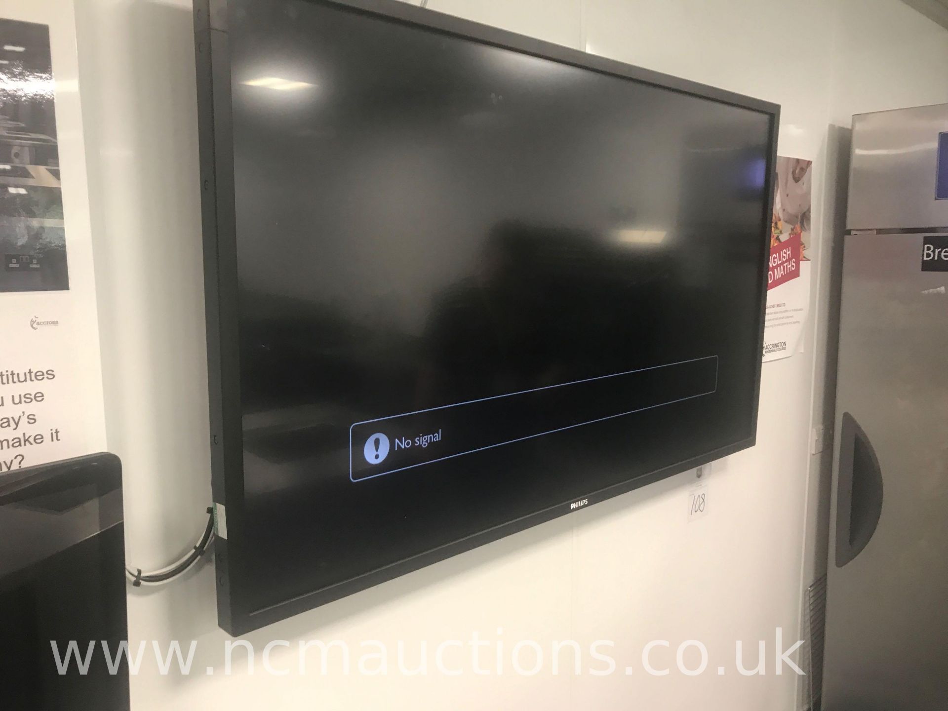 Philips 65" Signage Solutions Multi-Touch Display - Image 3 of 3