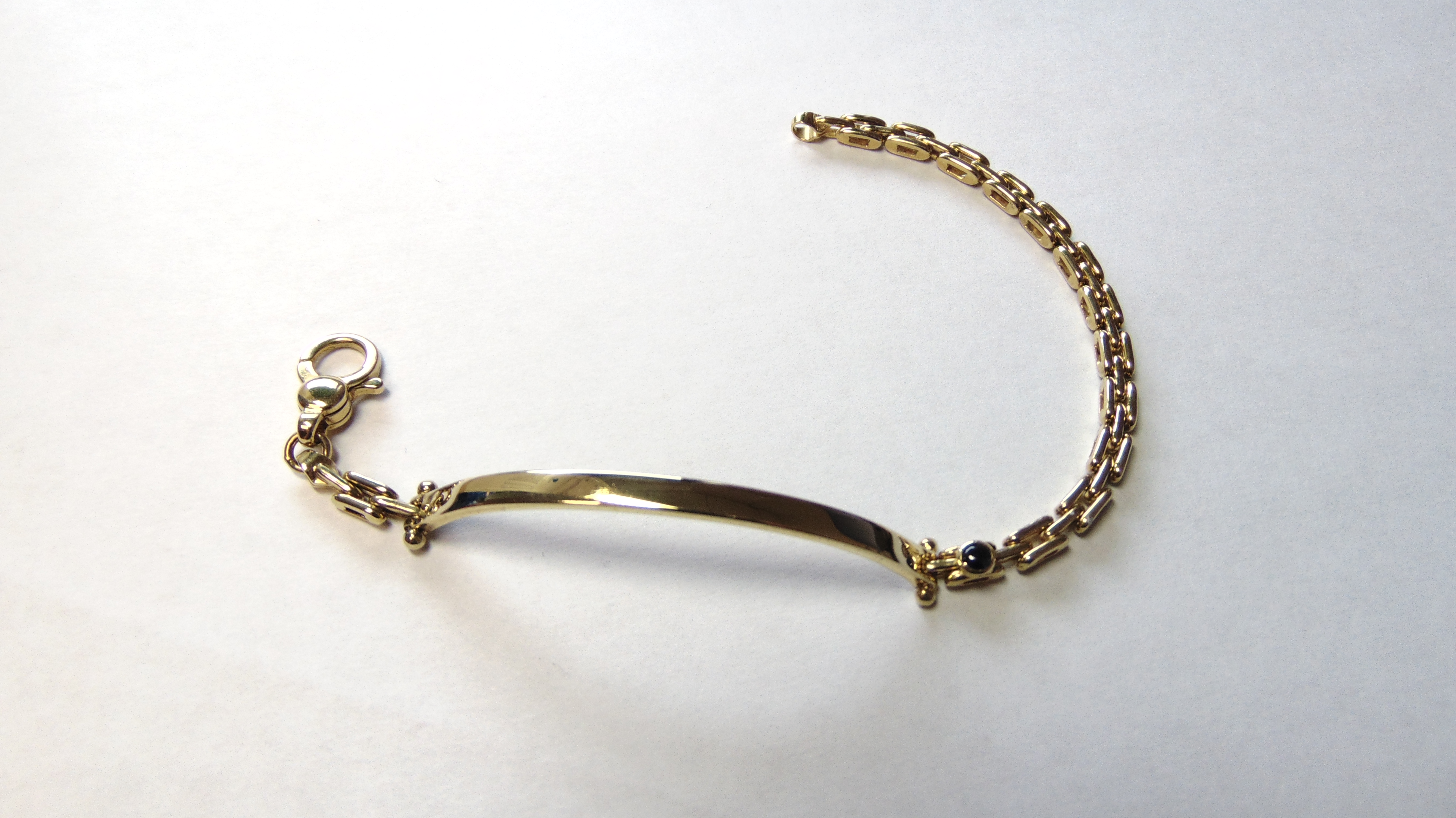 18ct Yellow Gold Identity Bracelet