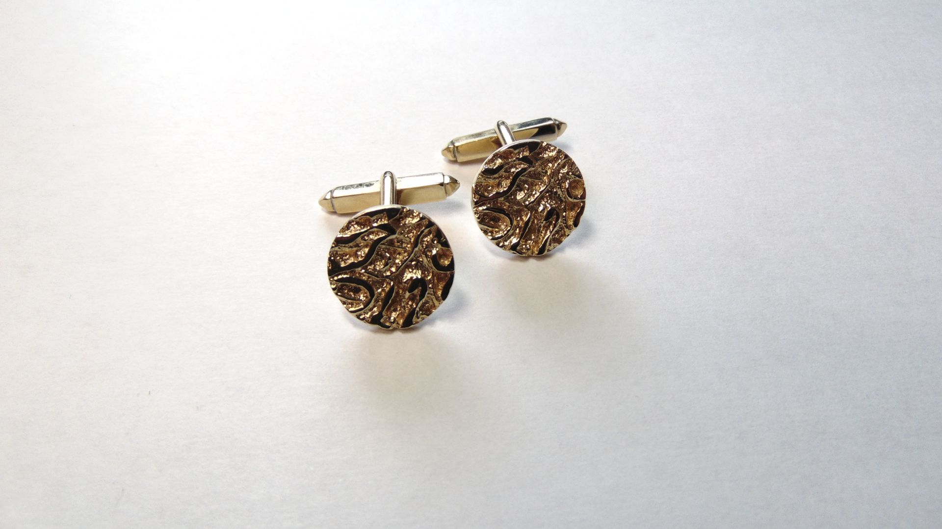 Vintage 9ct Yellow Gold Patterned Cufflinks