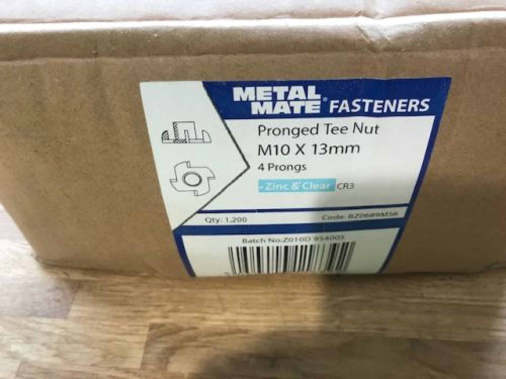 2 opened boxes of pronged tee nuts M10x13mm - Image 4 of 4