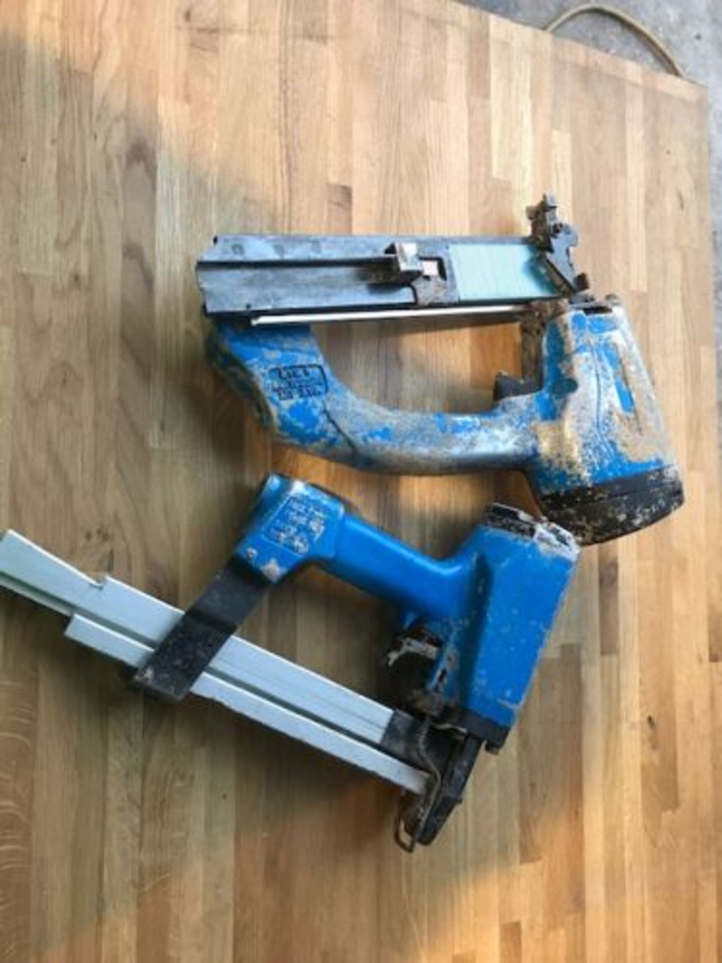 2 Josef Kihlberg air staple guns 16-44mm - Image 2 of 2