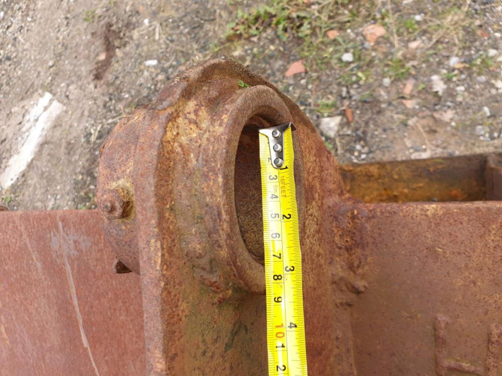 JCB Digger Bucket 65MM Pins - Image 3 of 8