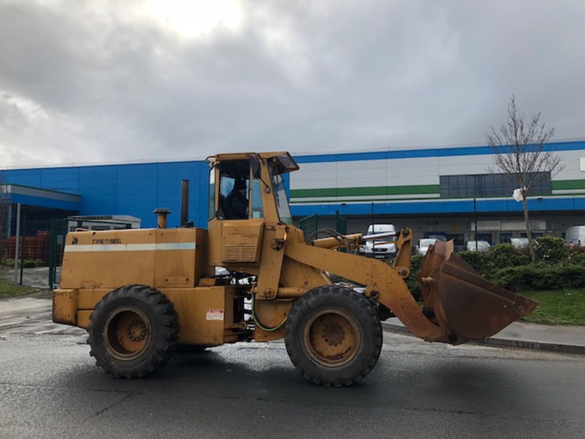 Dresser 520B Diesel Wheeled Loading Shovel