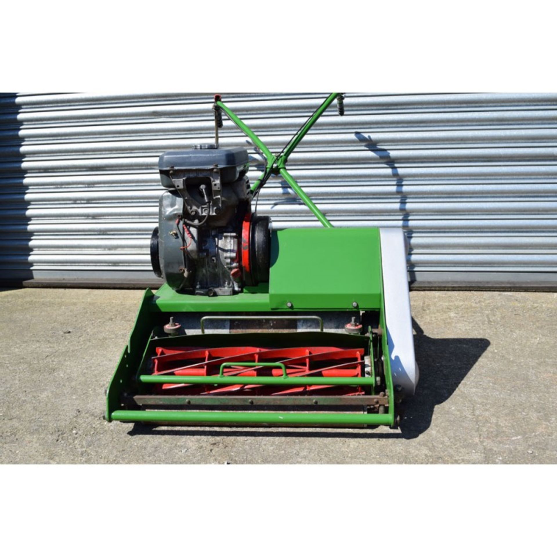 Dennis FT510 9 Blade Cylinder Mower