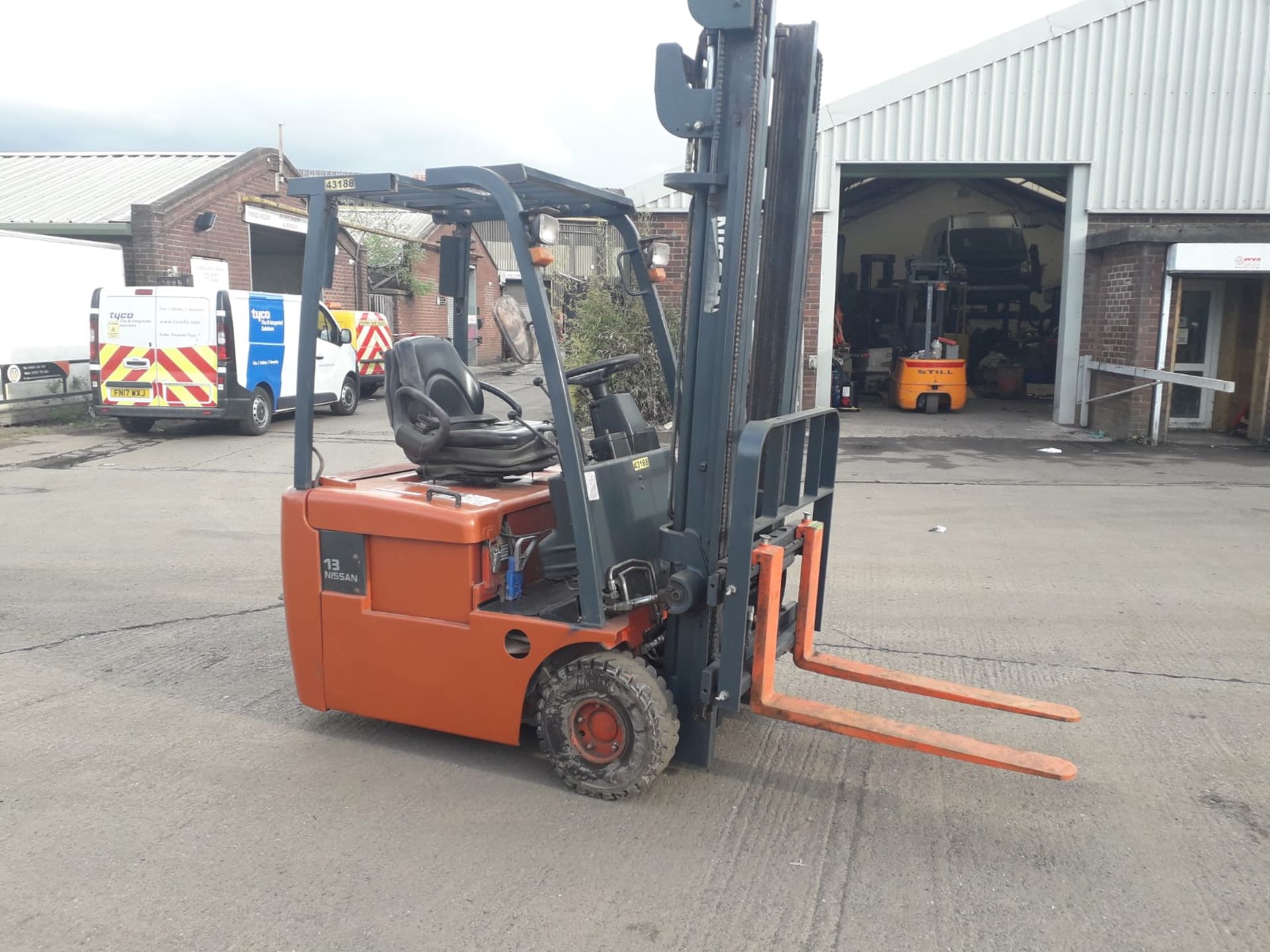 Nissan 1.3 ton Forklift