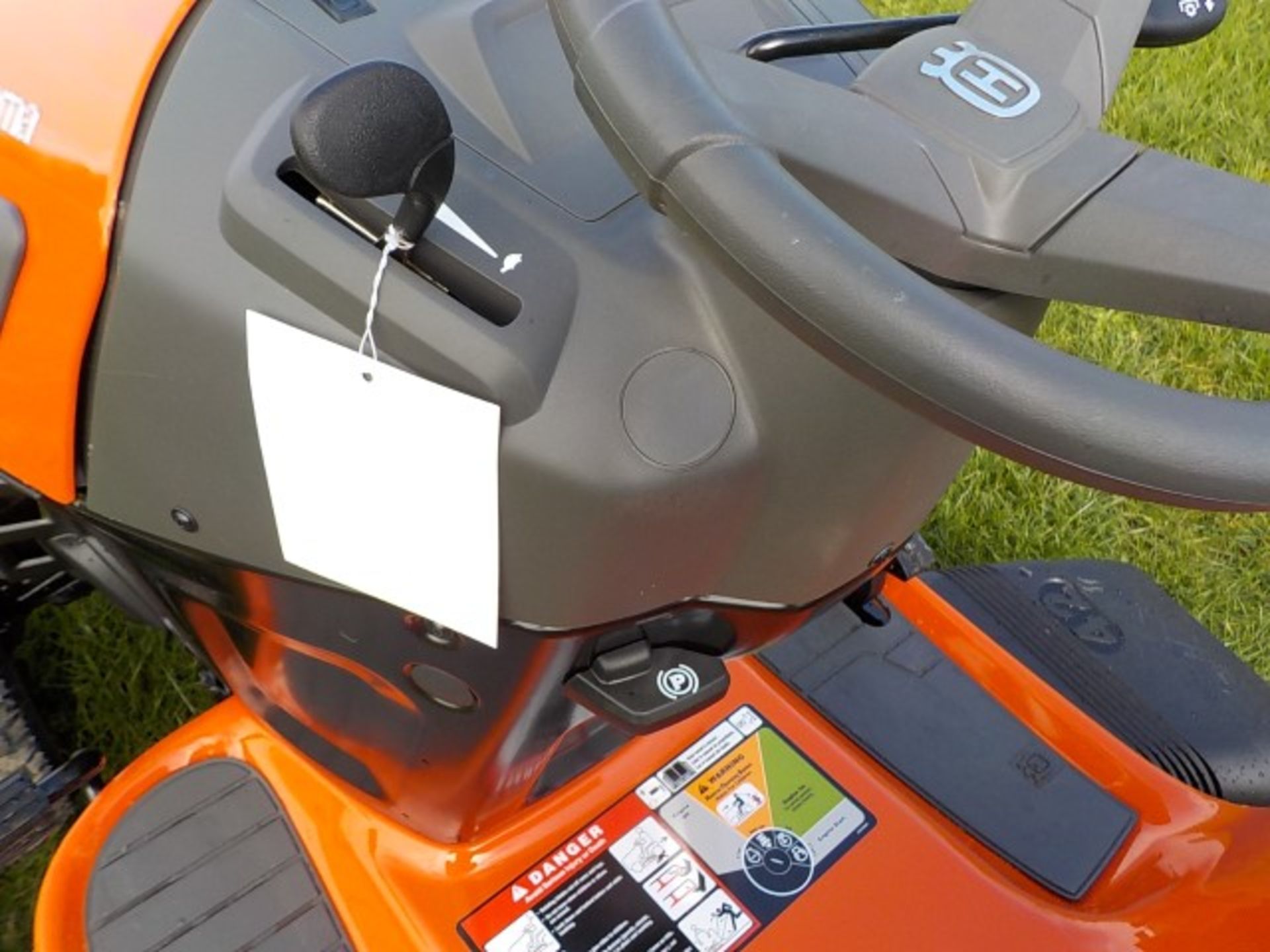 2019 Husqvarna YTH18542 Ride On Mower - Image 11 of 13