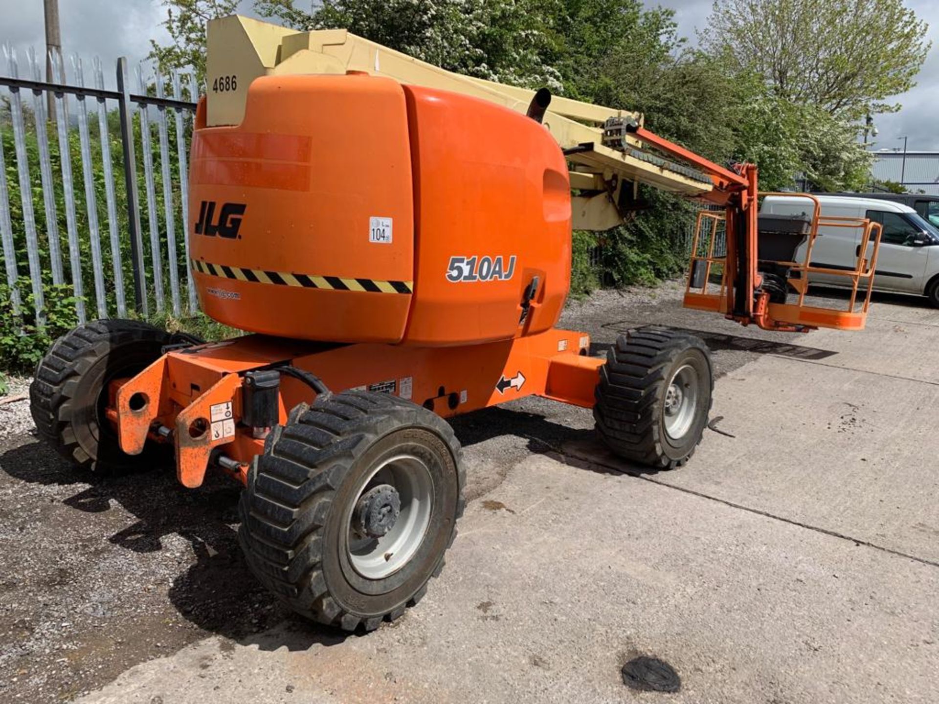 JLG 510JLG 510A Articulated Boom Lift 4X4 - Image 3 of 5