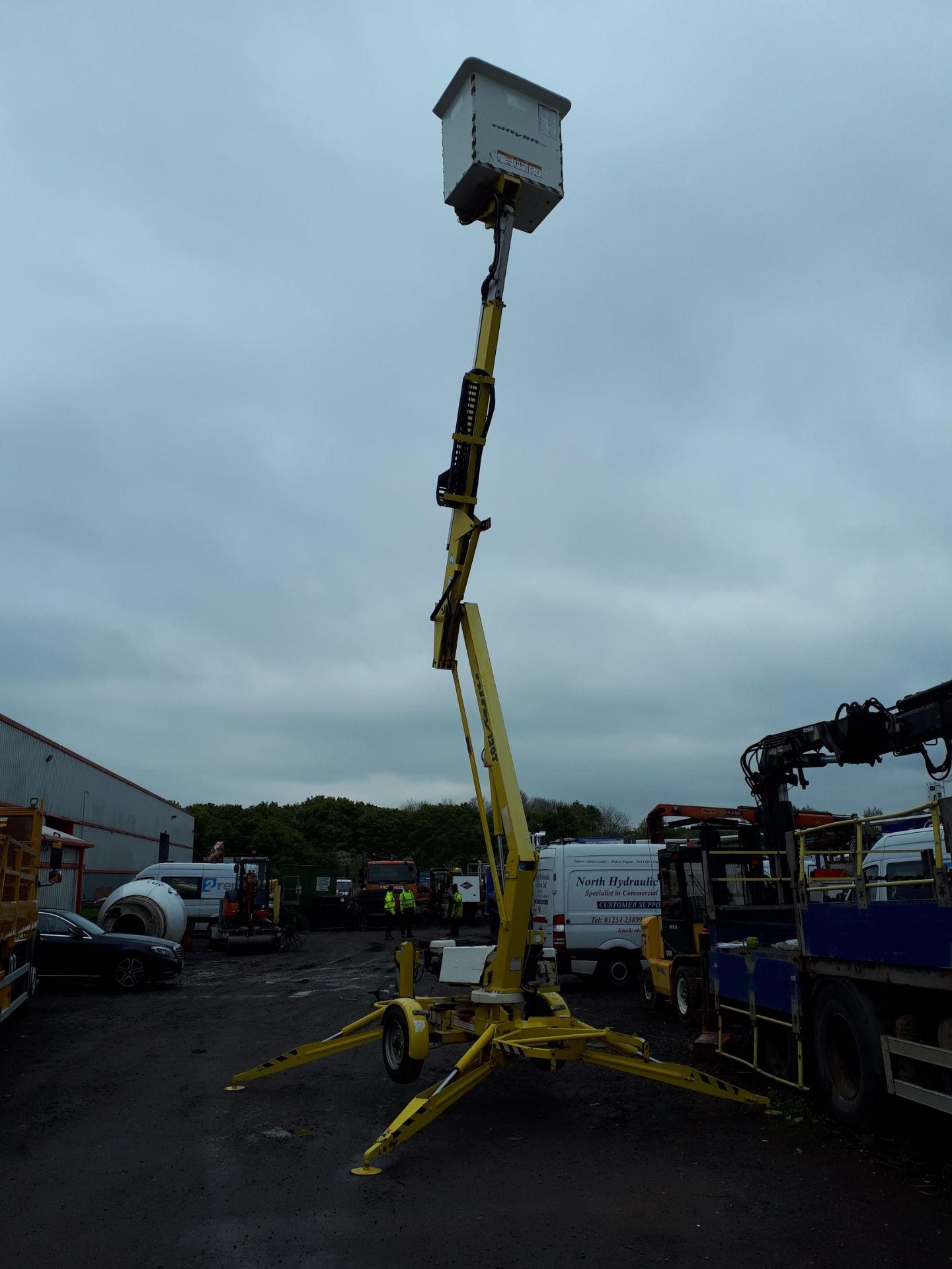 12M Nifty lift T120T - Image 5 of 12