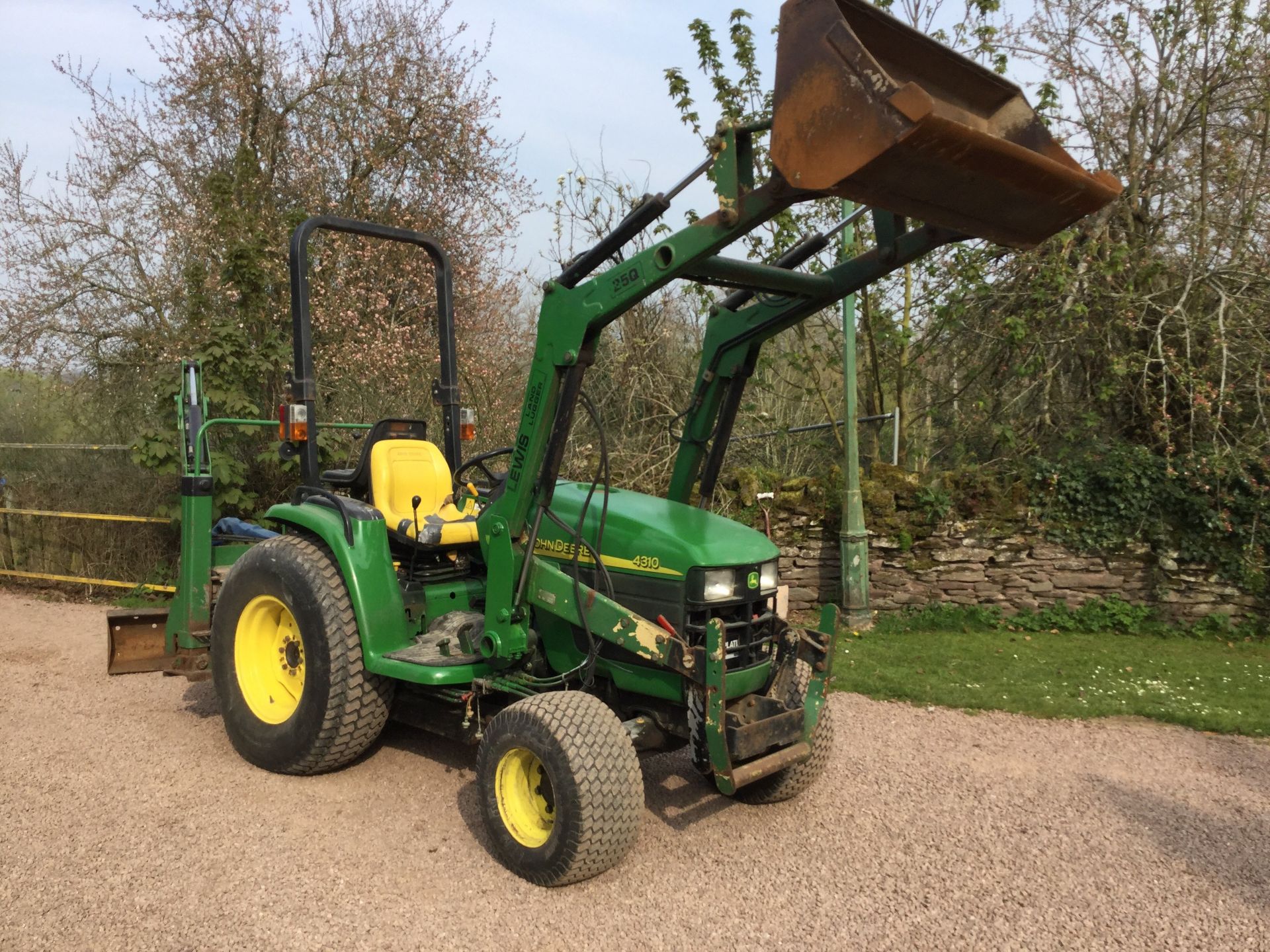 John Deere 4300 Compact Tractor - Image 3 of 3