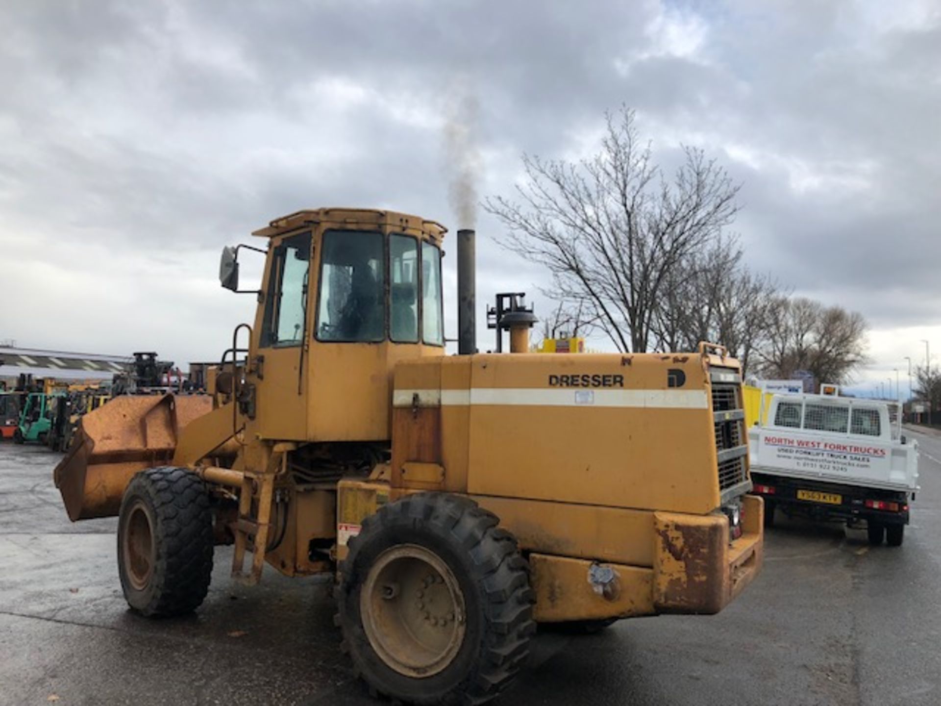 Dresser 520B Diesel Wheeled Loading Shovel - Image 3 of 7