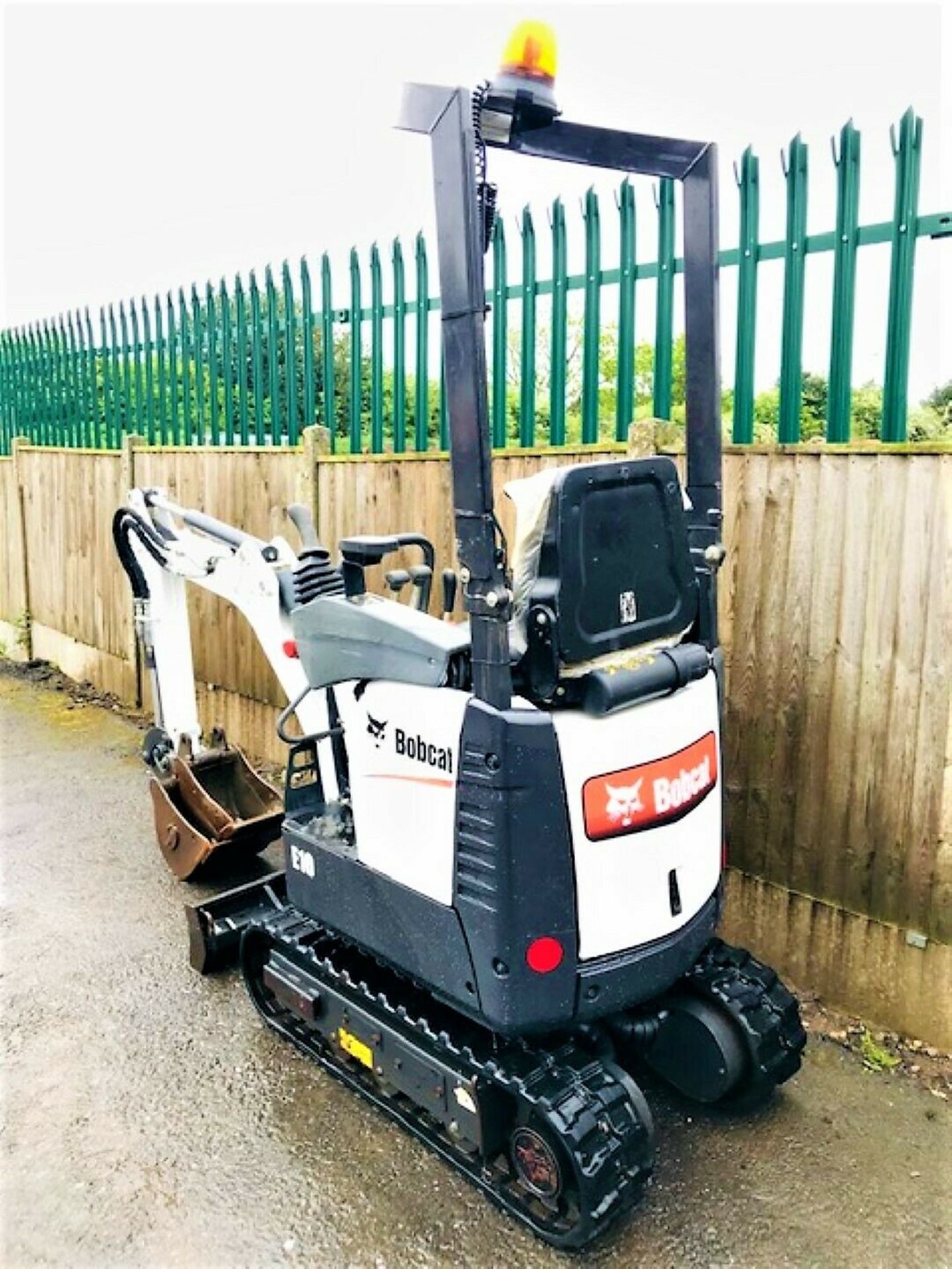 Bobcat E10 Excavator / Digger - Image 6 of 11