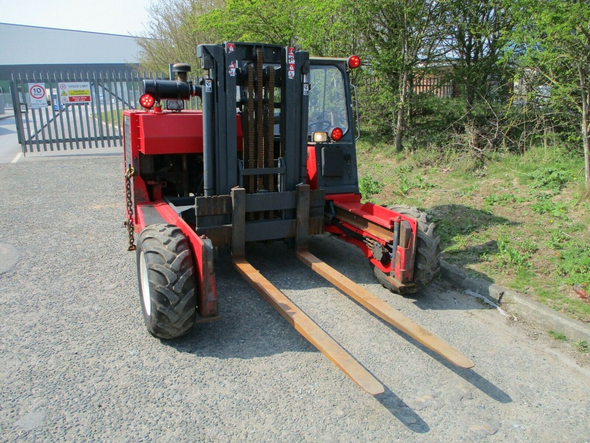 Moffett Mounty Forklift - Image 8 of 11