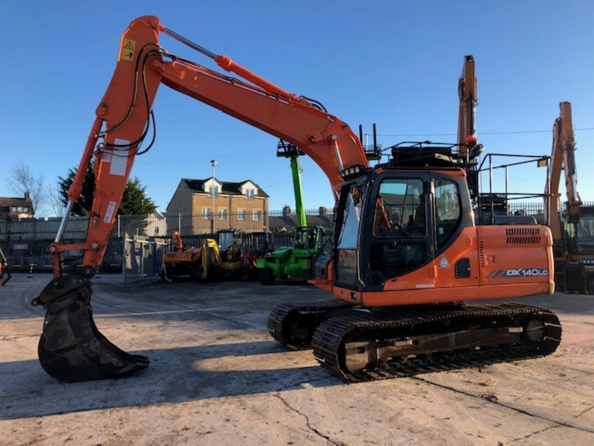 WITHDRAWN LOT Doosan DX140 Digger Excavator - Image 2 of 10