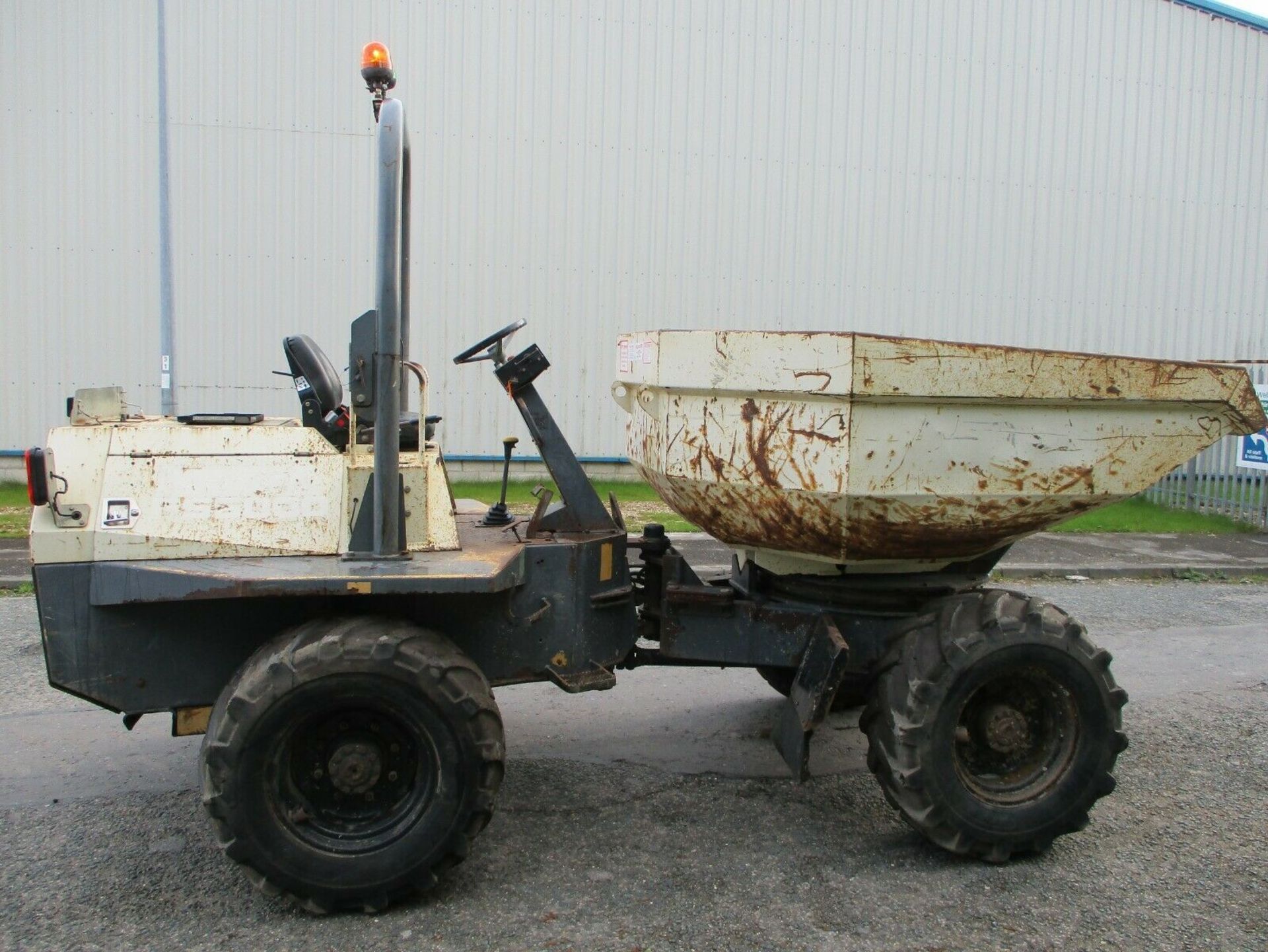 Terex 6 Ton Swivel Skip Dumper - Image 6 of 11