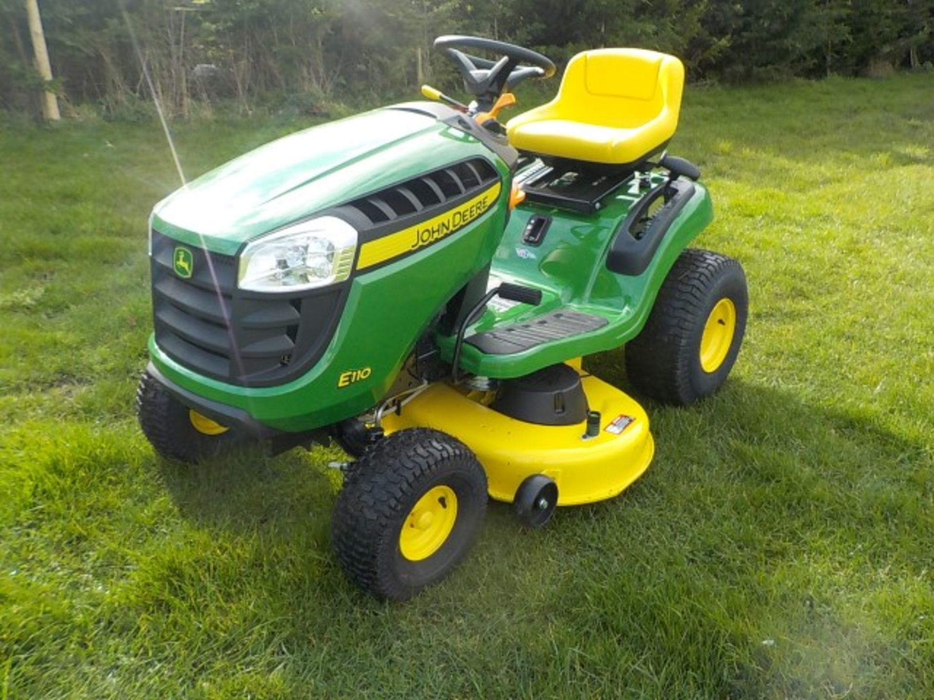 John Deere E110 Ride On Mower